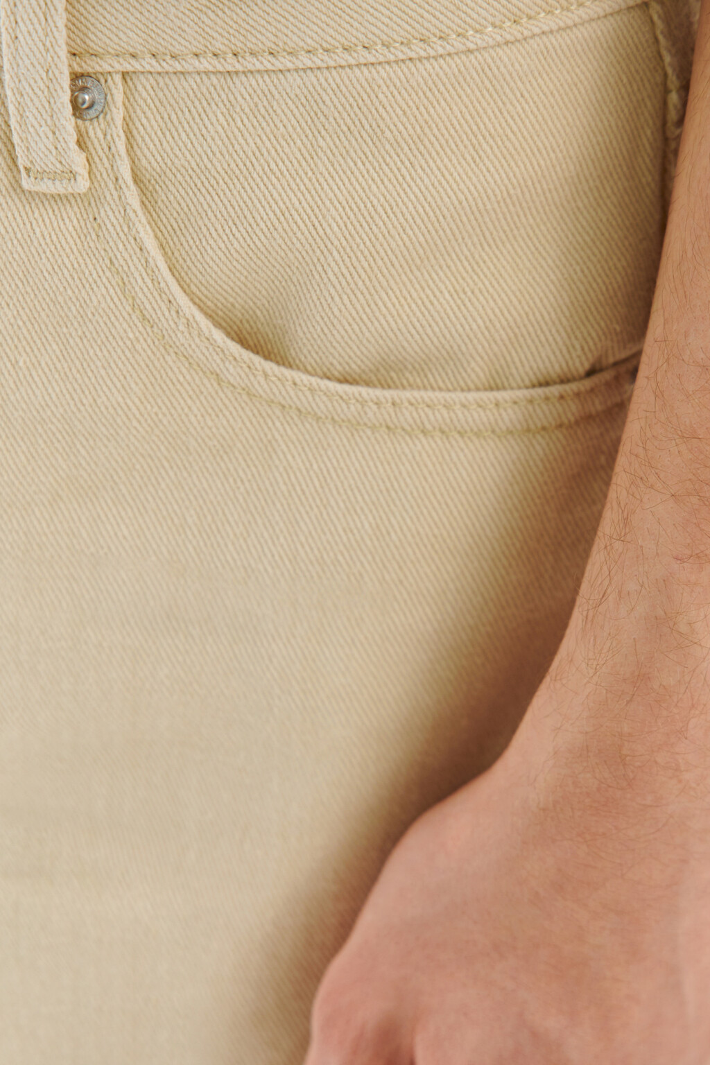 Джинсы зауженные со средней посадкой - цвет белый - 6