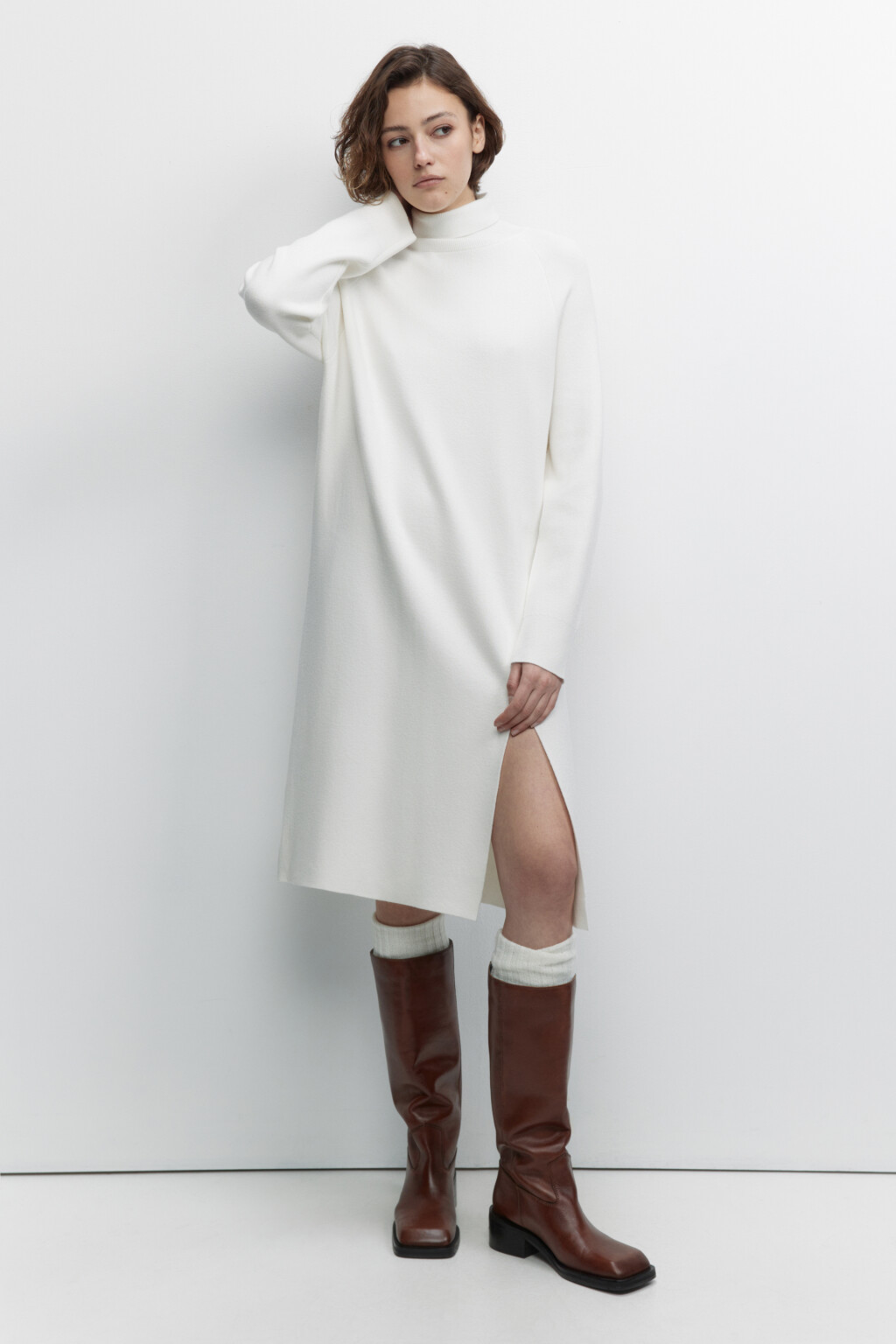 Платье-свитер SlitDress миди вязаное с разрезом - цвет бежевый - 5