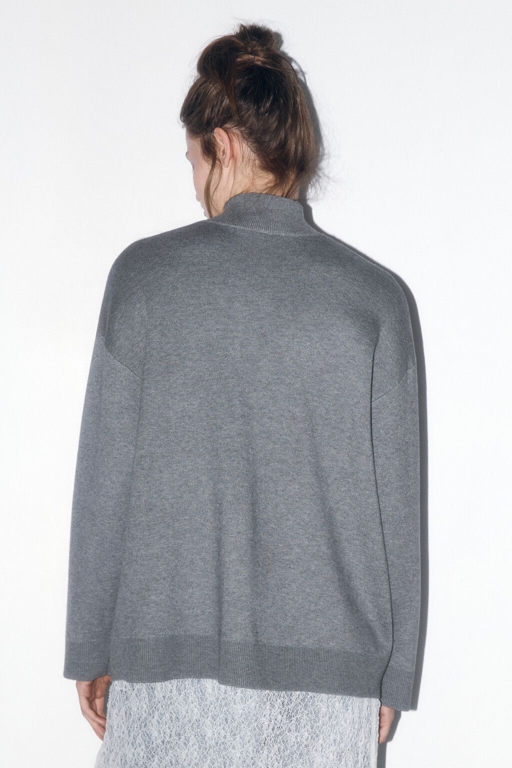 Свитер вязаный вискозный с воротником-стойкой - цвет серый - 4