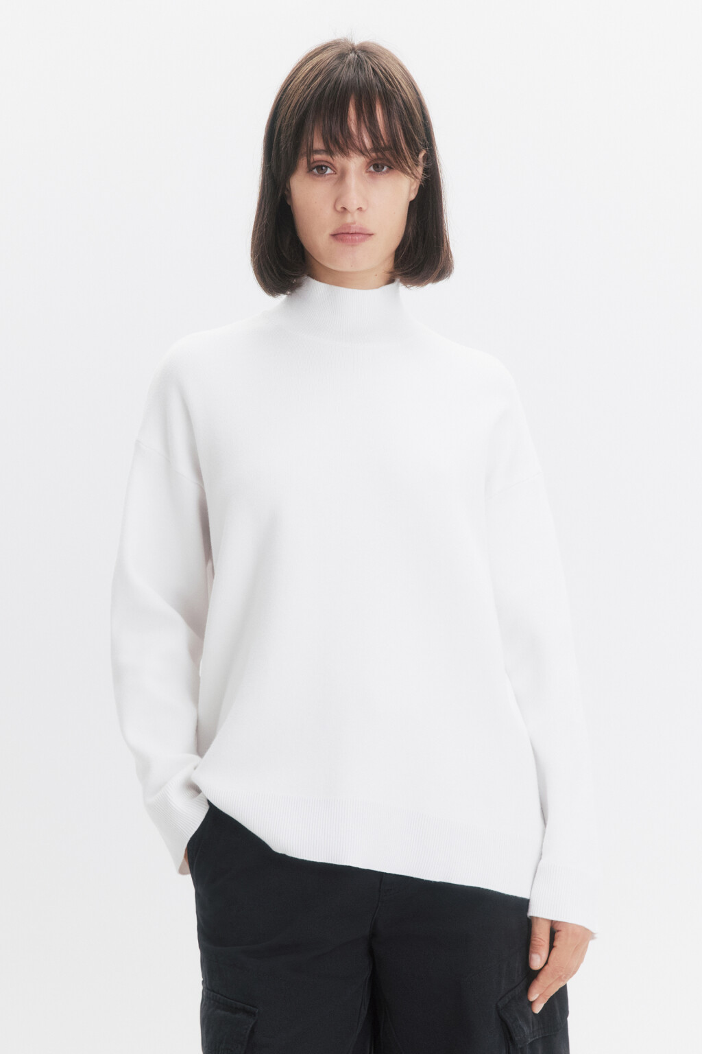 Свитер вязаный вискозный с воротником-стойкой - цвет молочный - 2