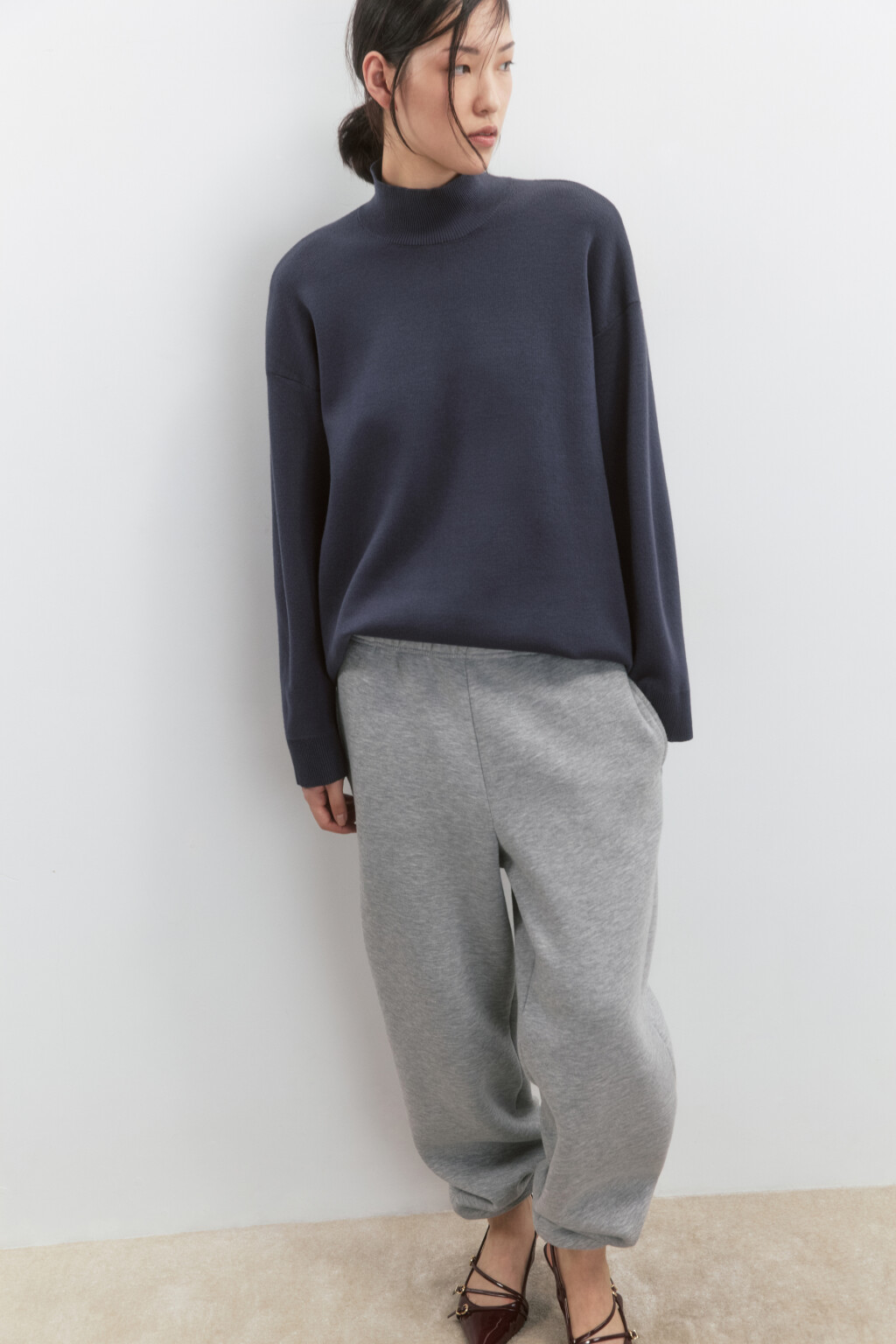 Свитер вязаный вискозный с воротником-стойкой - цвет серый - 1