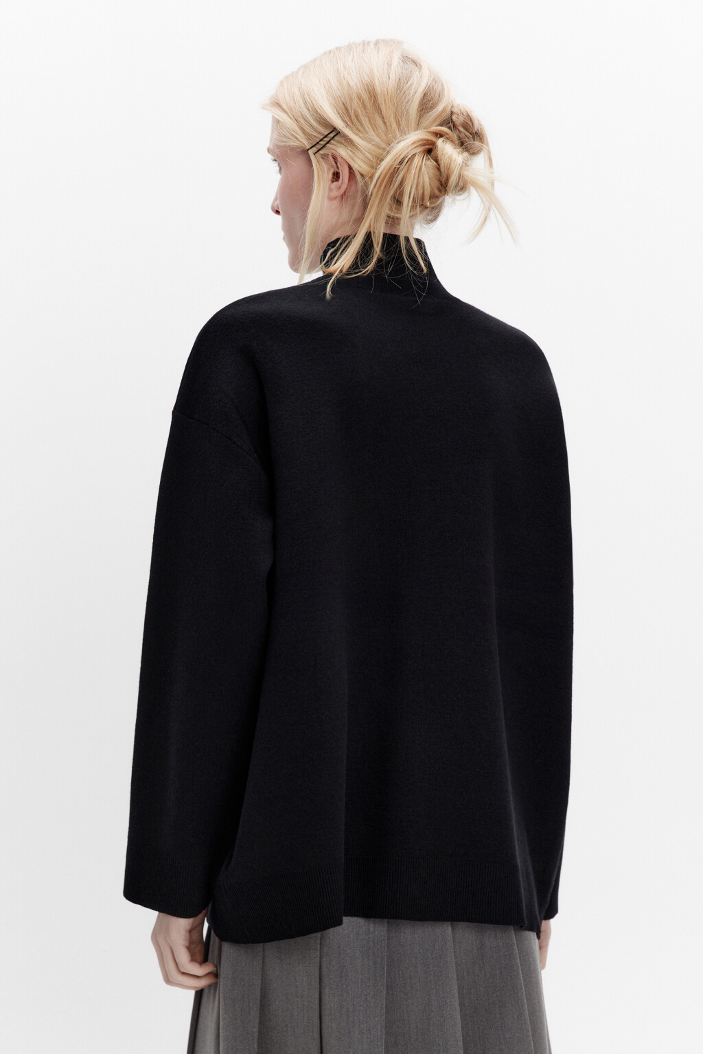 Свитер вискозный с воротником-стойкой - цвет черный - 4