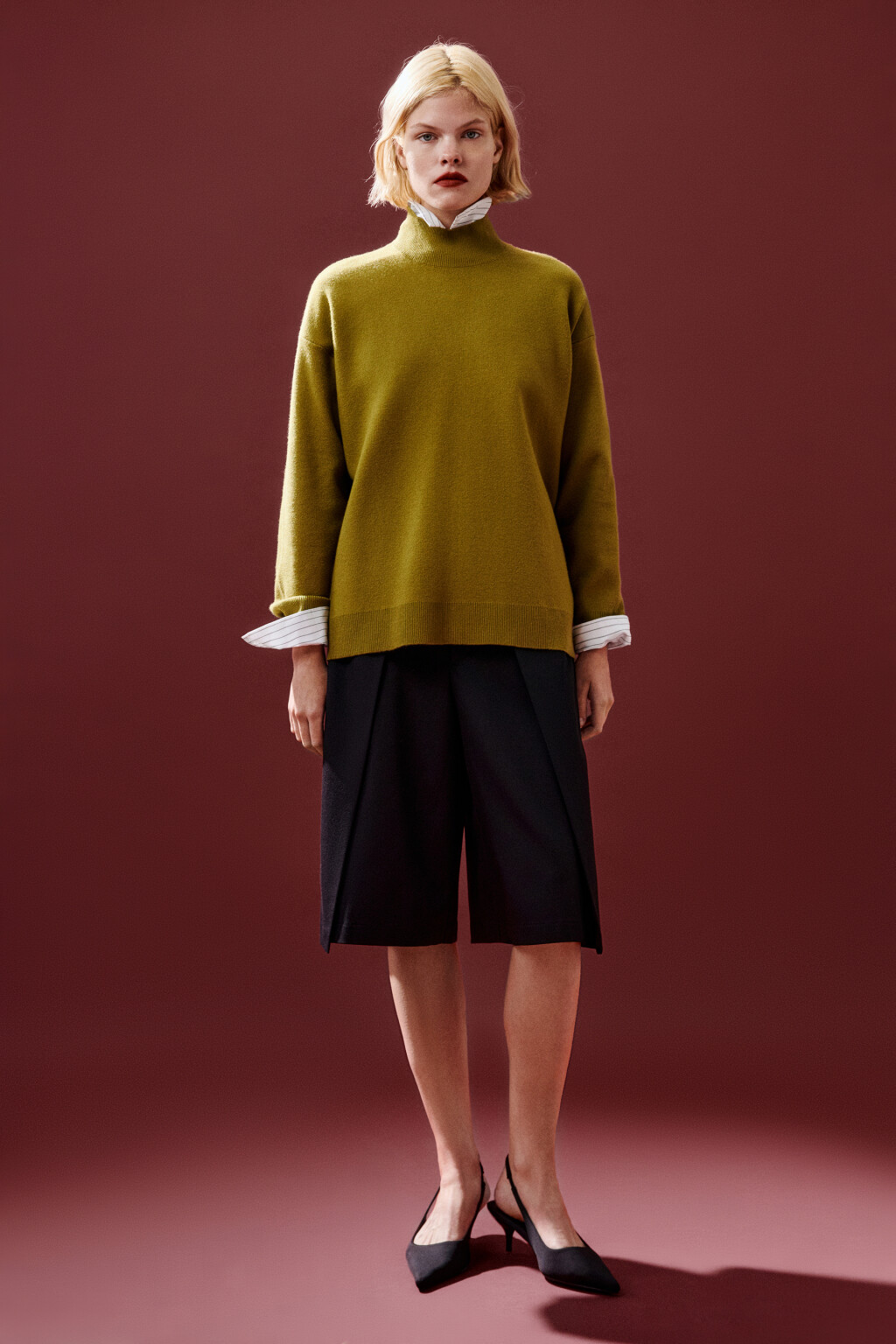 Свитер вискозный с воротником-стойкой - цвет зеленый - 5