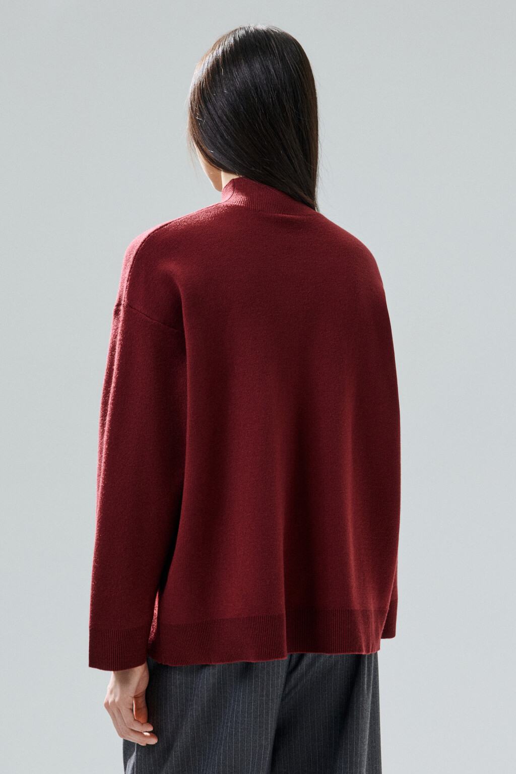 Свитер вискозный с воротником-стойкой - цвет бордовый - 3