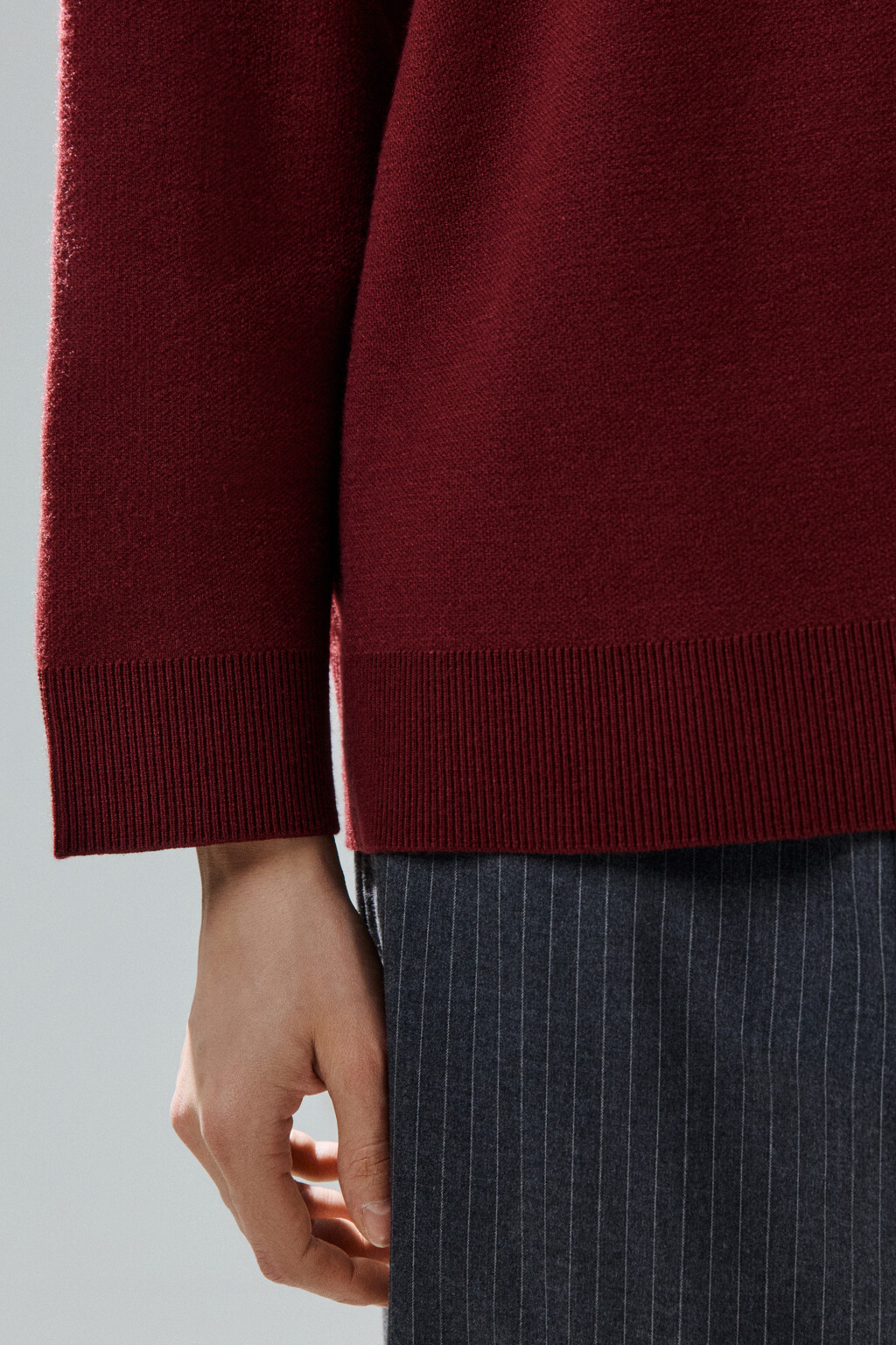 Свитер вискозный с воротником-стойкой - цвет бордовый - 6