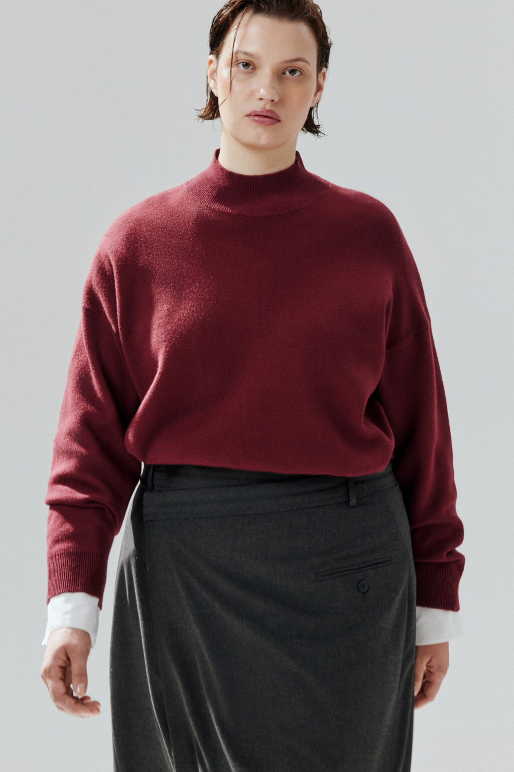 Свитер вискозный с воротником-стойкой - цвет бордовый - 1