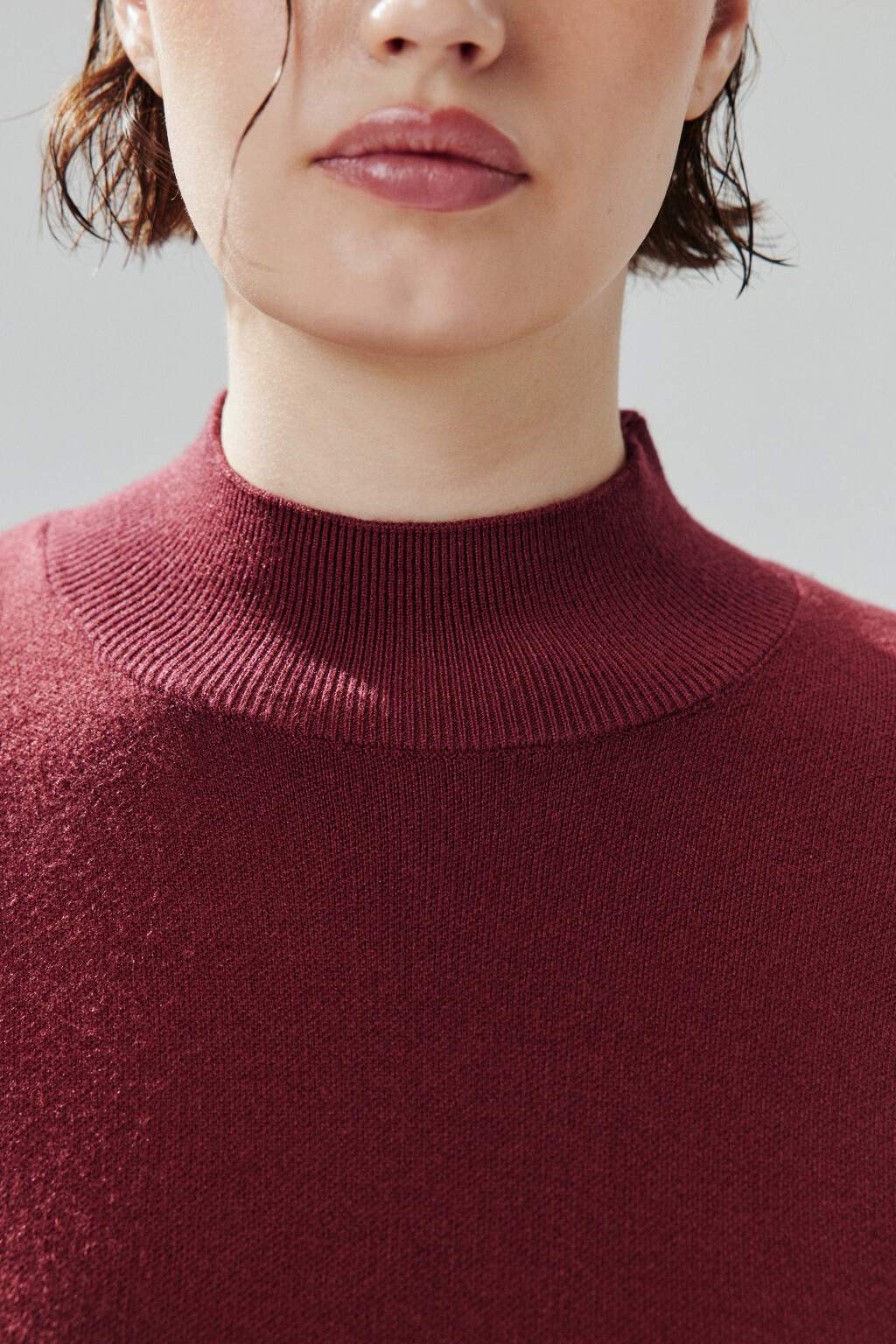 Свитер вискозный с воротником-стойкой - цвет бордовый - 5