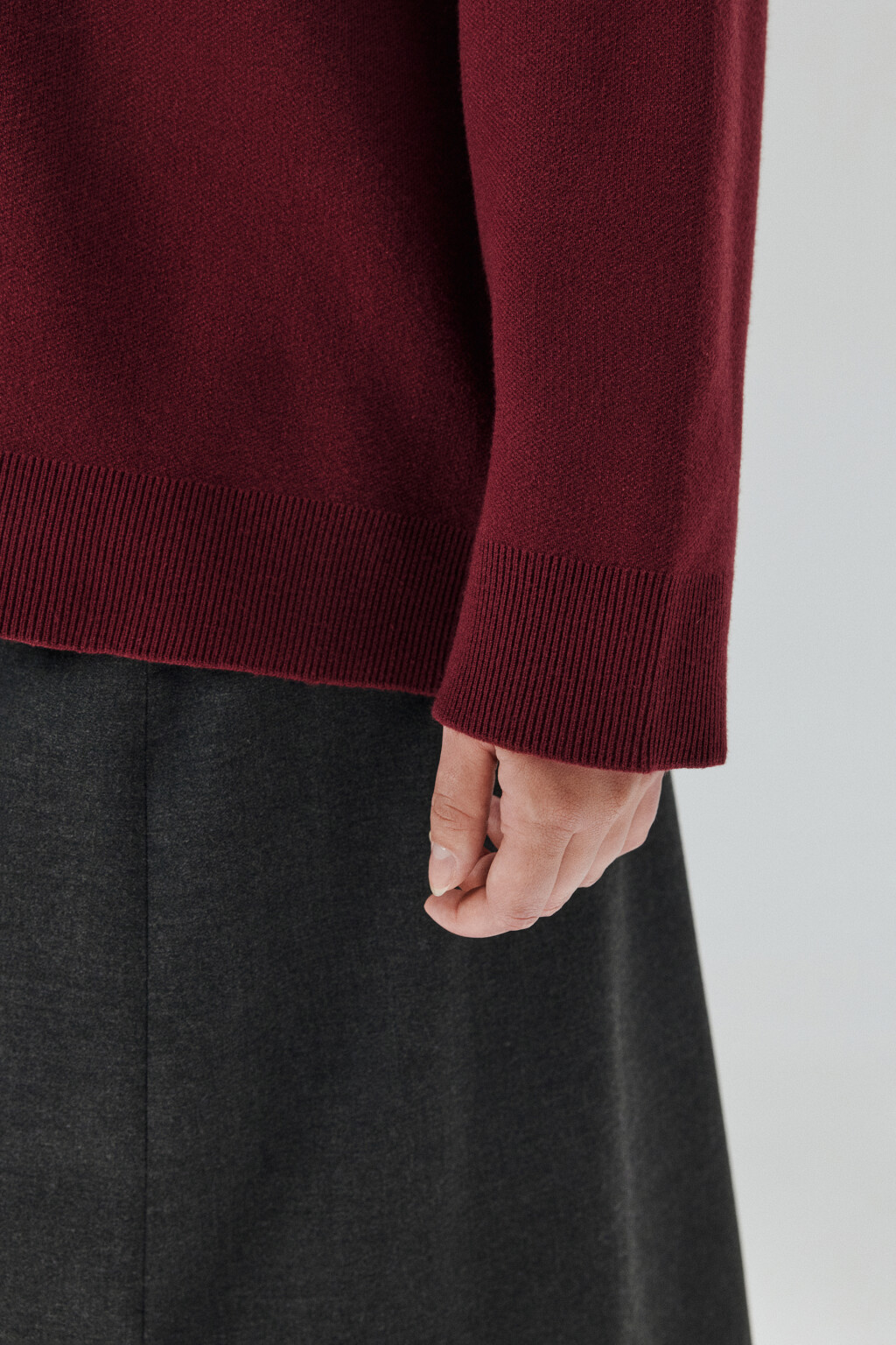 Свитер вискозный с воротником-стойкой - цвет бордовый - 6