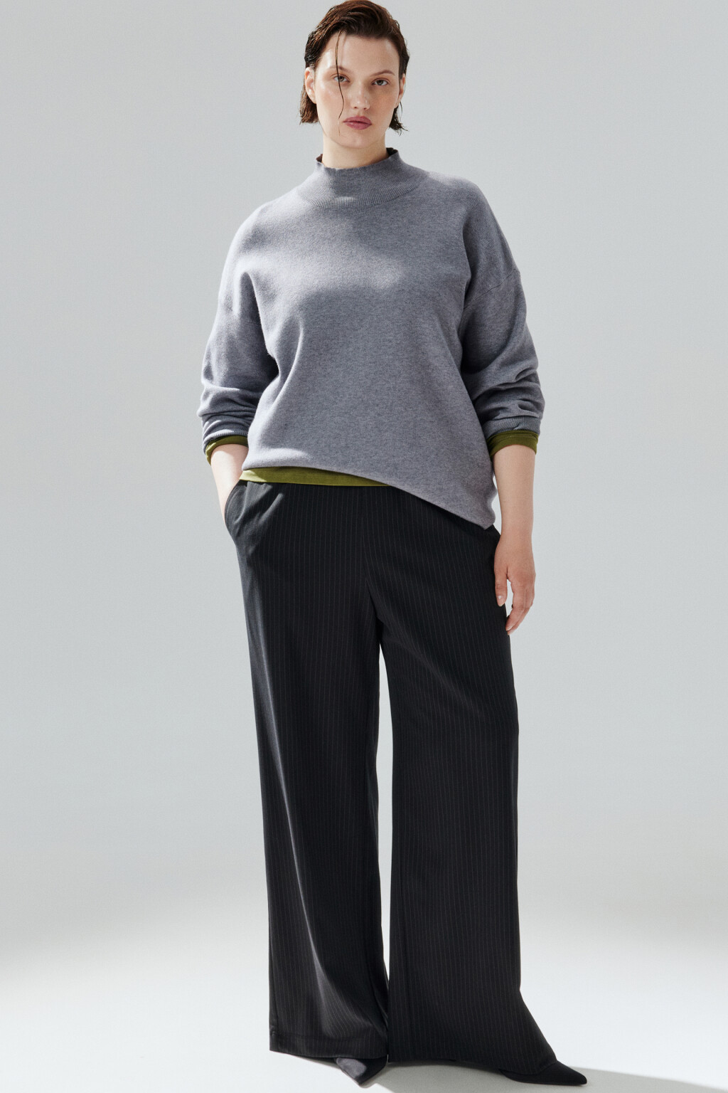 Свитер вискозный с воротником-стойкой - цвет серый - 1