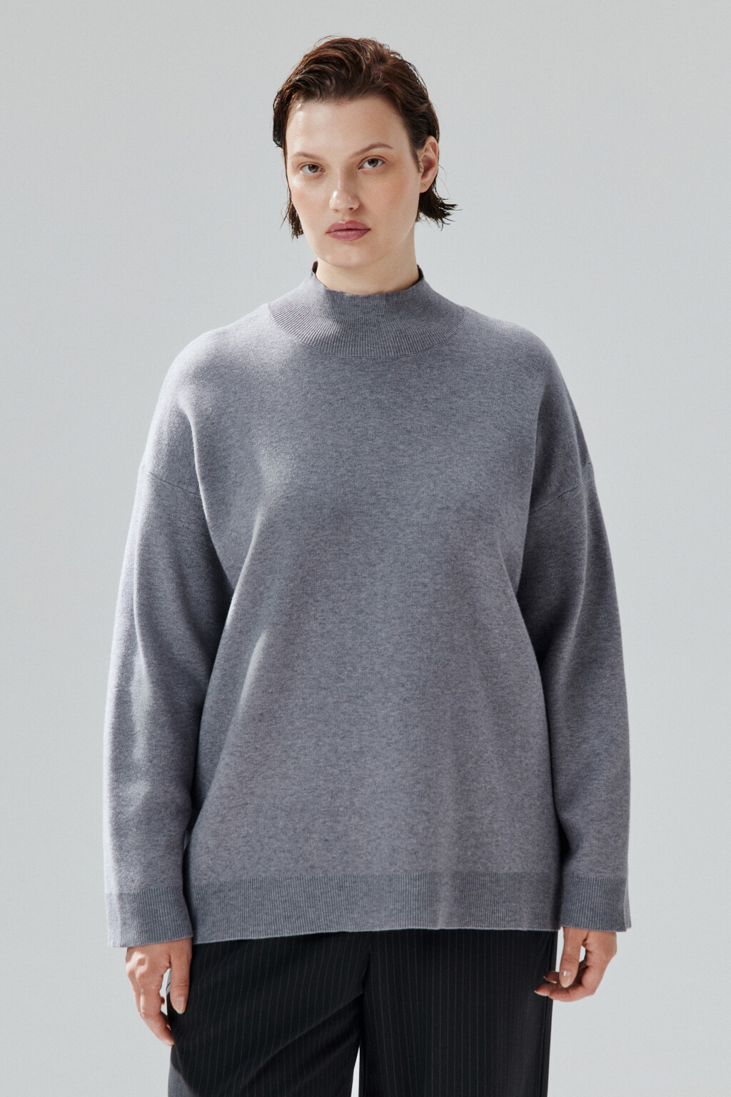 Свитер вискозный с воротником-стойкой - цвет серый - 3