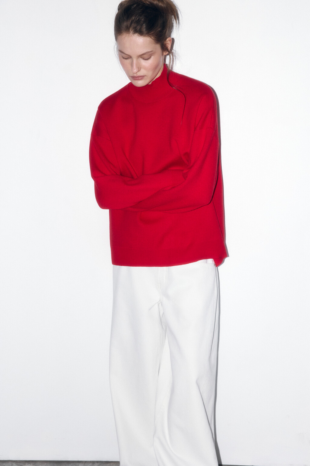 Свитер вязаный вискозный с воротником-стойкой - цвет красный - 5