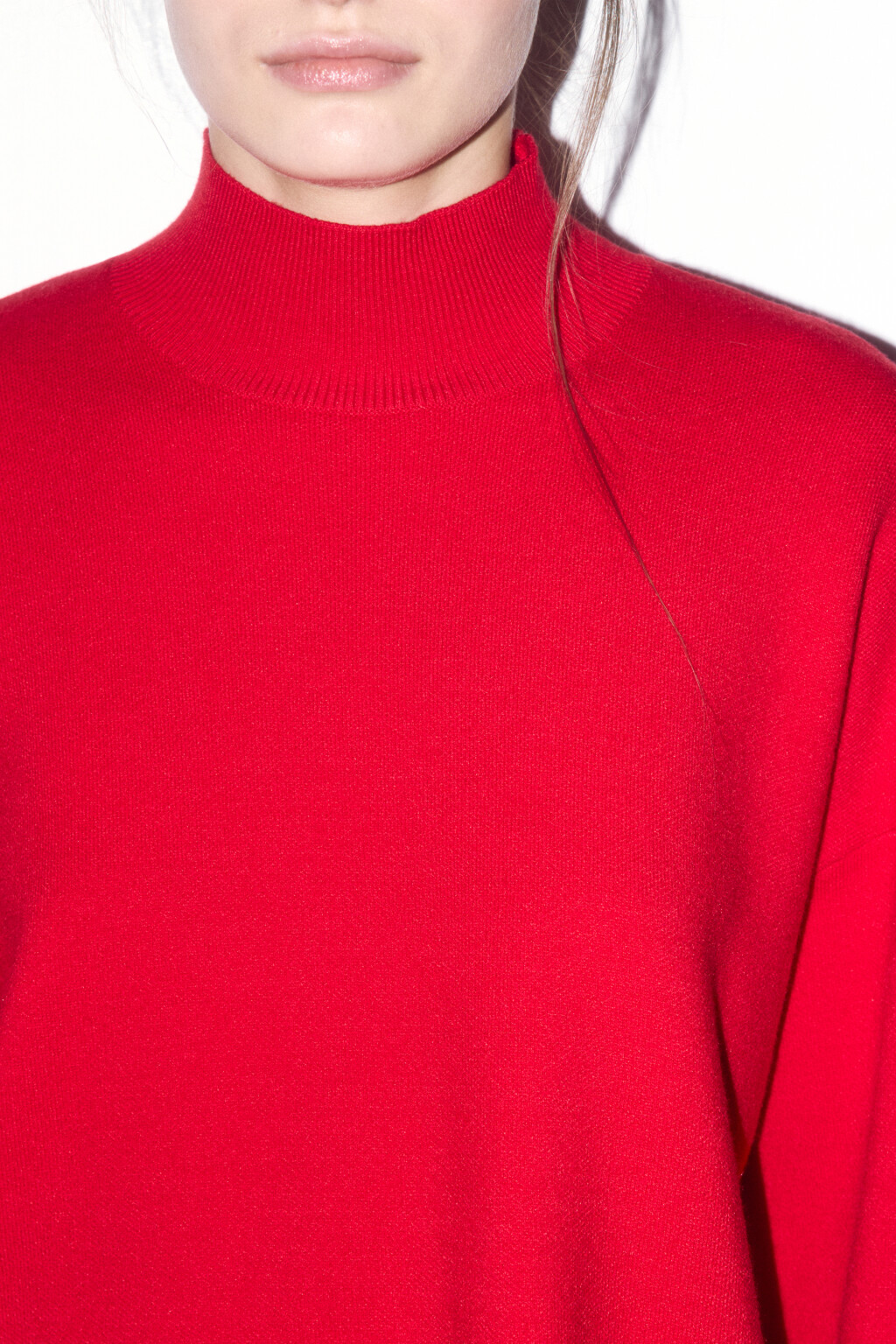 Свитер вязаный вискозный с воротником-стойкой - цвет красный - 7