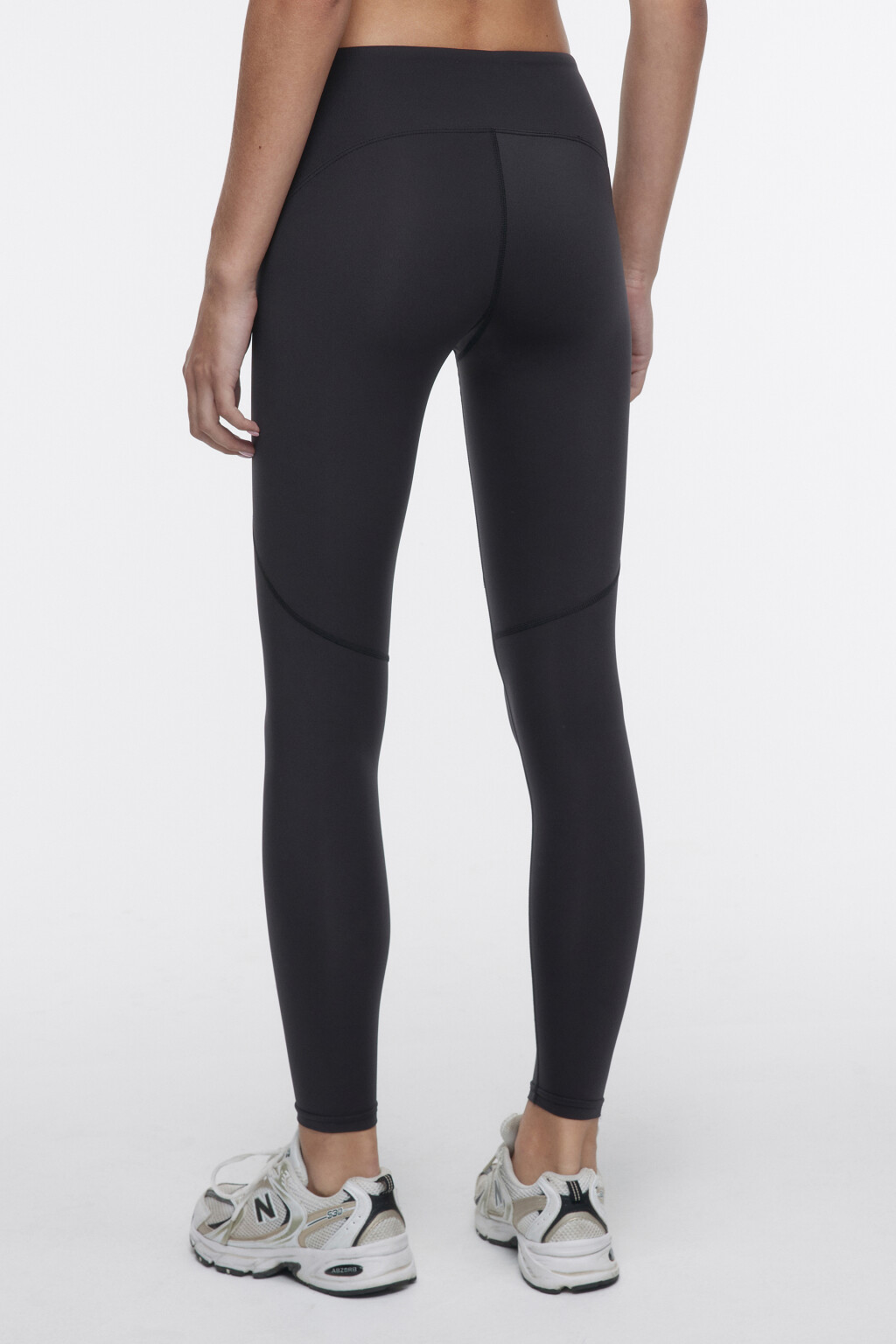 Леггинсы спортивные облегающие с рельефными швами - цвет черный - 3