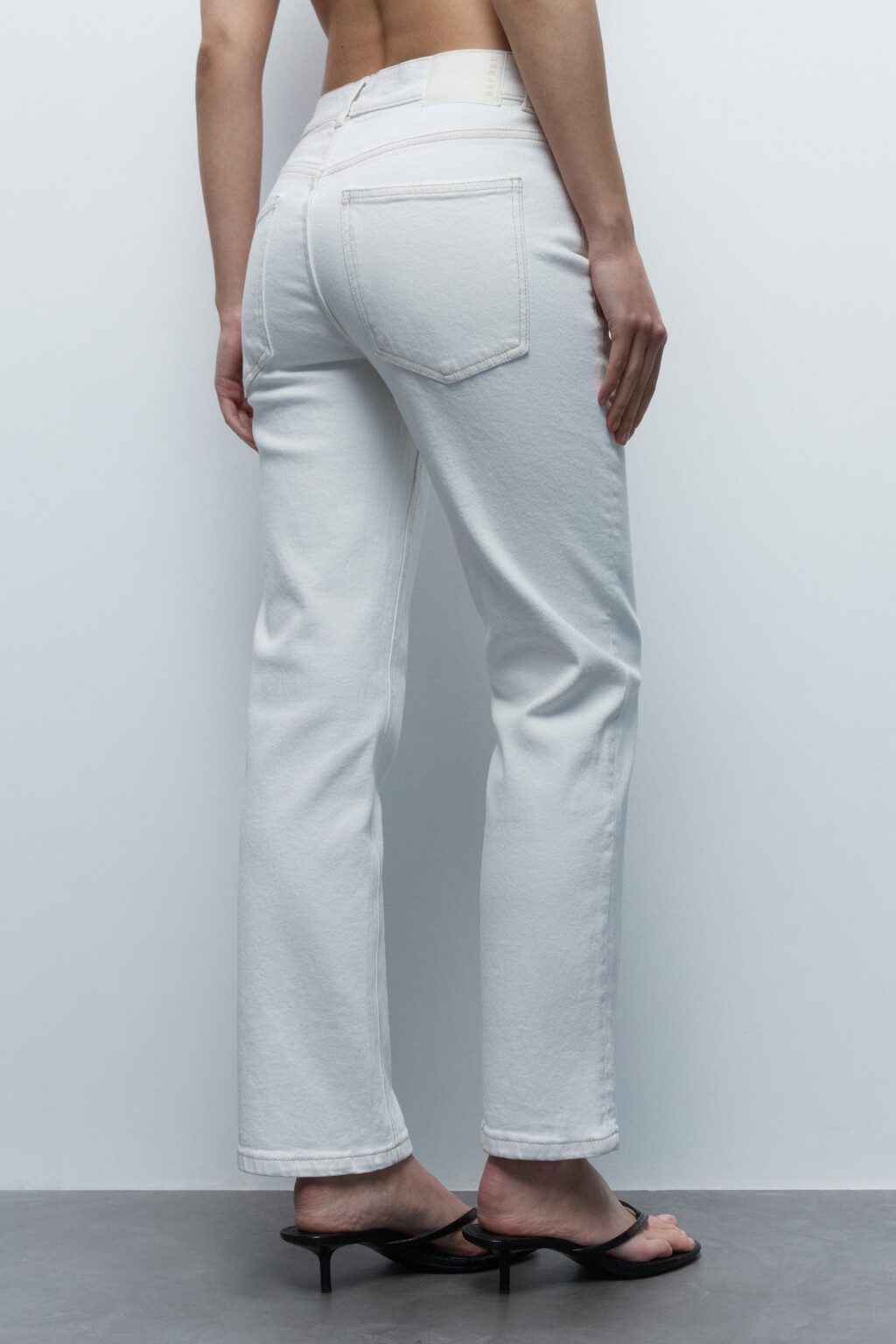 Джинсы straight прямые со средней посадкой - цвет белый - 4