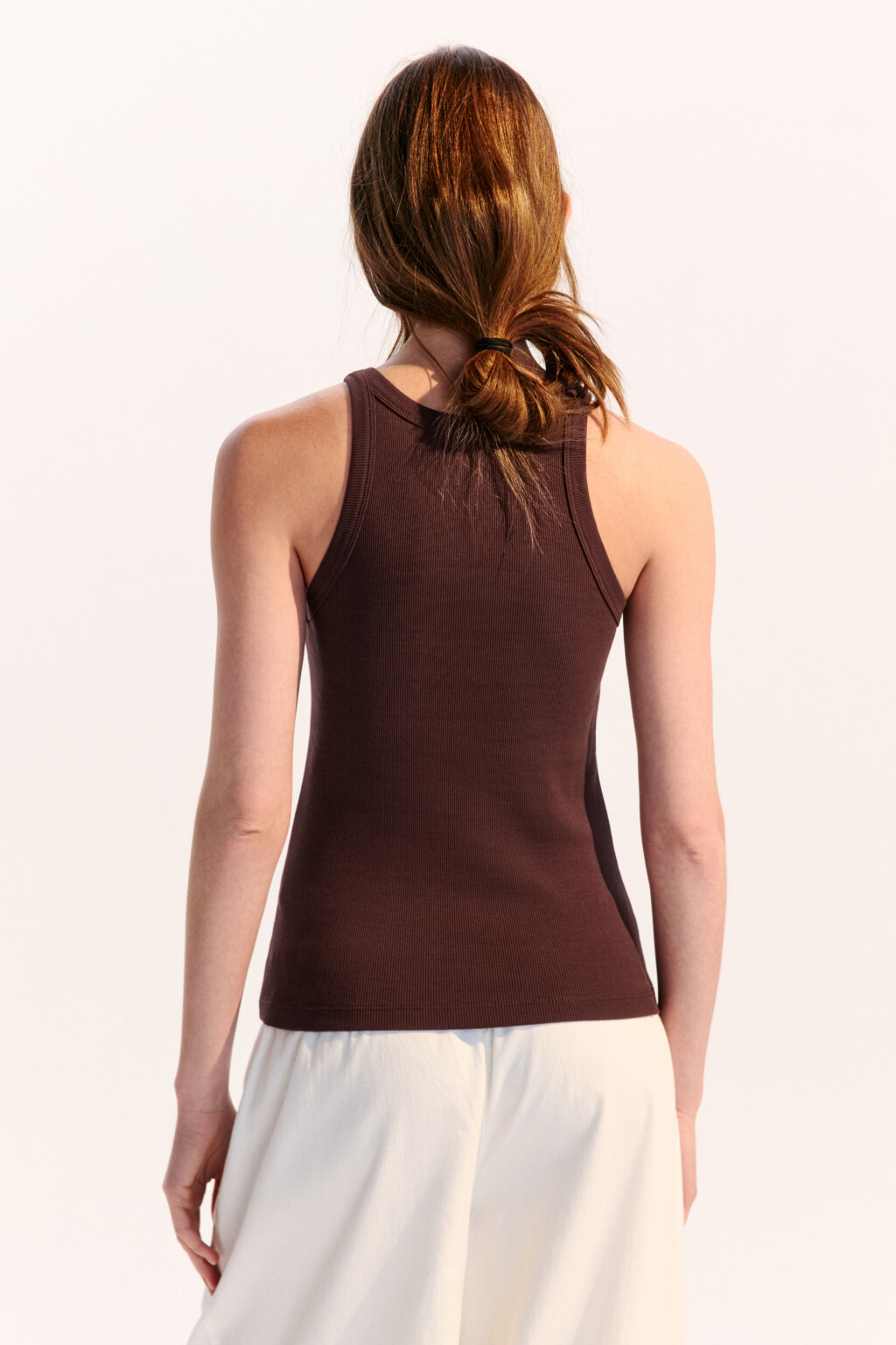 Майка TANKTOP облегающая в рубчик - цвет коричневый - 3