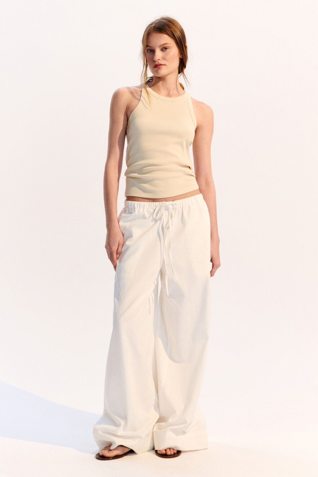 Майка TANKTOP облегающая в рубчик - цвет бежевый - 4