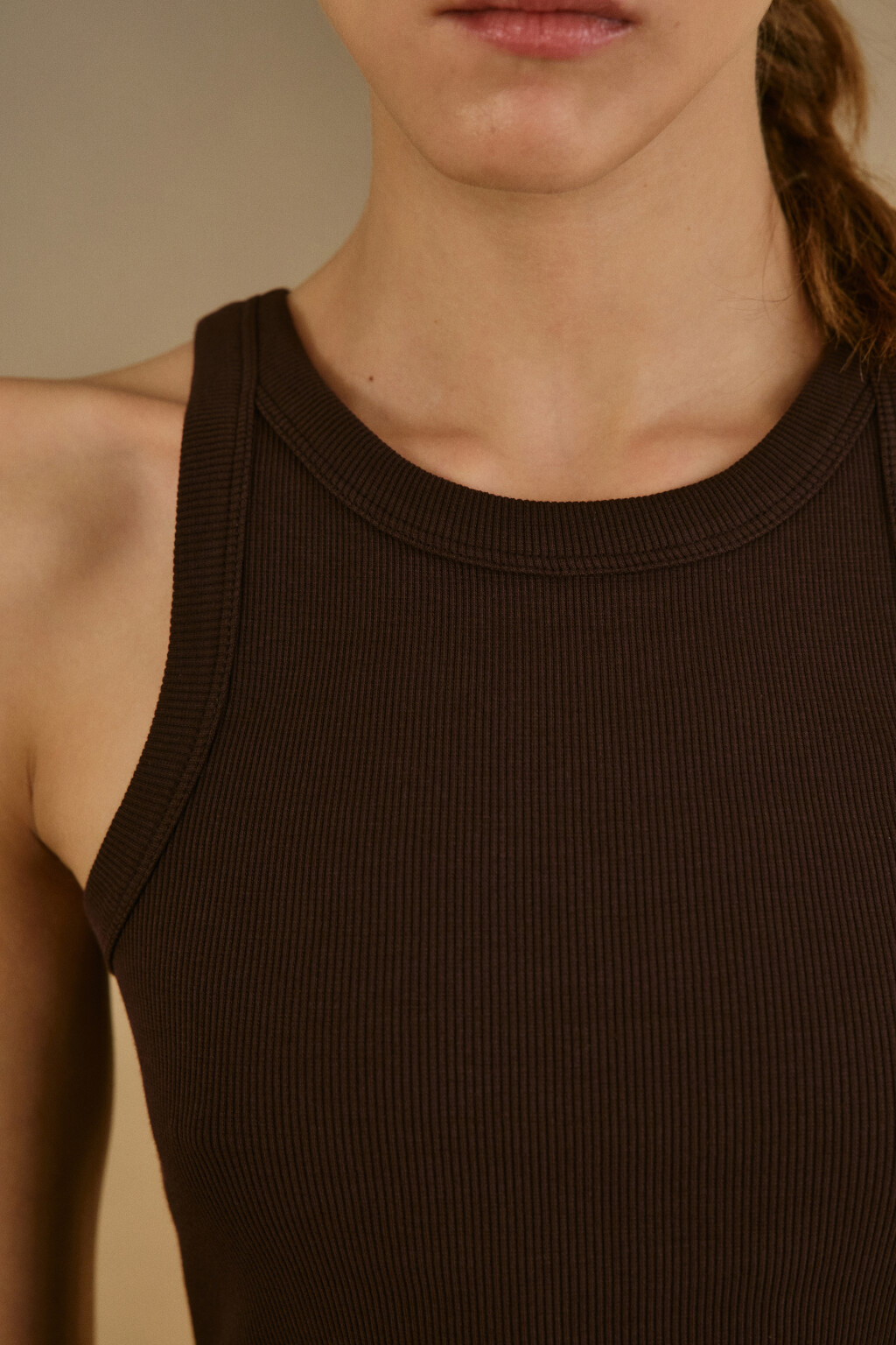 Майка TANKTOP облегающая в рубчик - цвет коричневый - 5