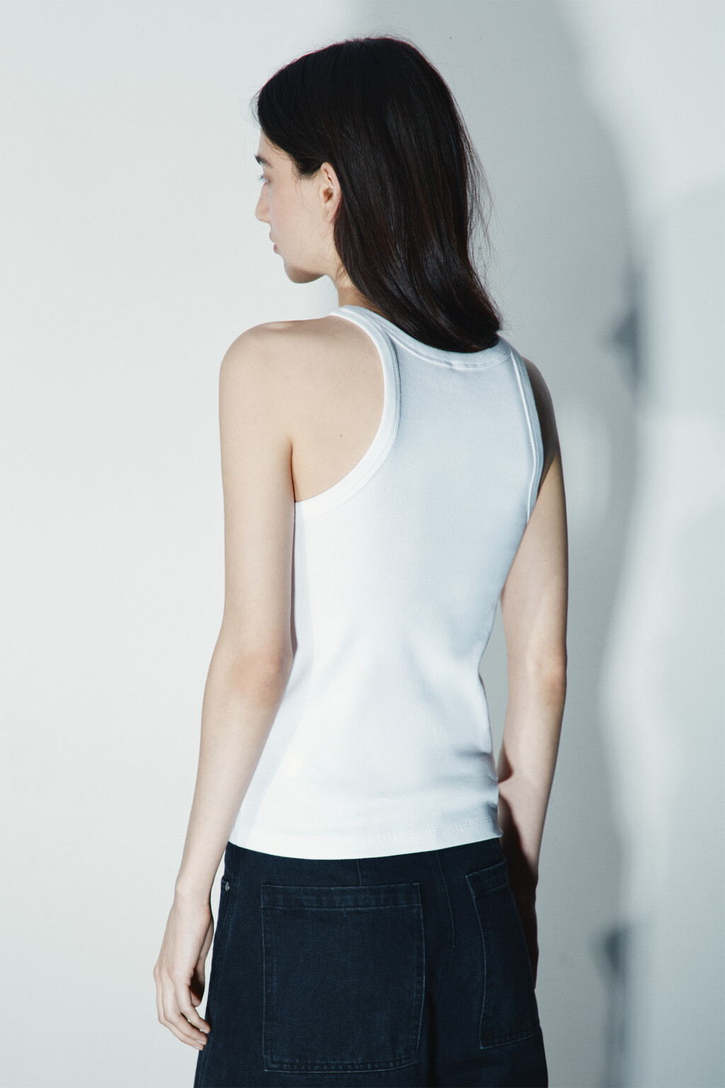 Майка базовая облегающая в рубчик - цвет белый - 5