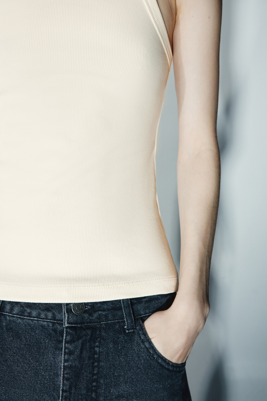 Майка базовая облегающая в рубчик - цвет молочный - 6