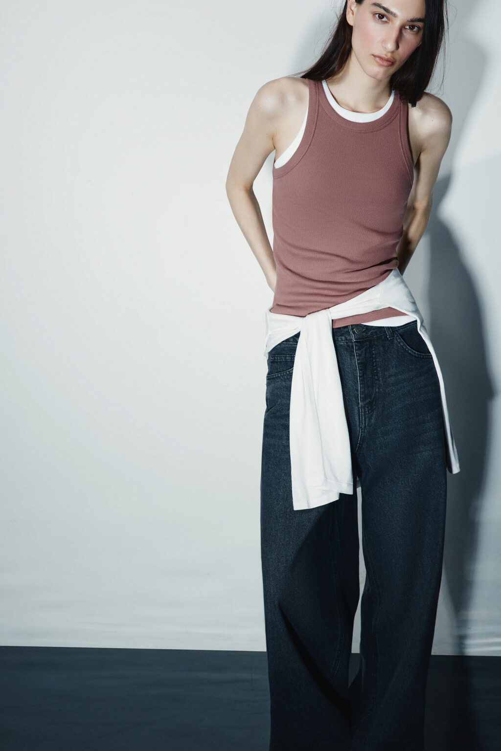 Майка базовая облегающая в рубчик - цвет коричневый - 1