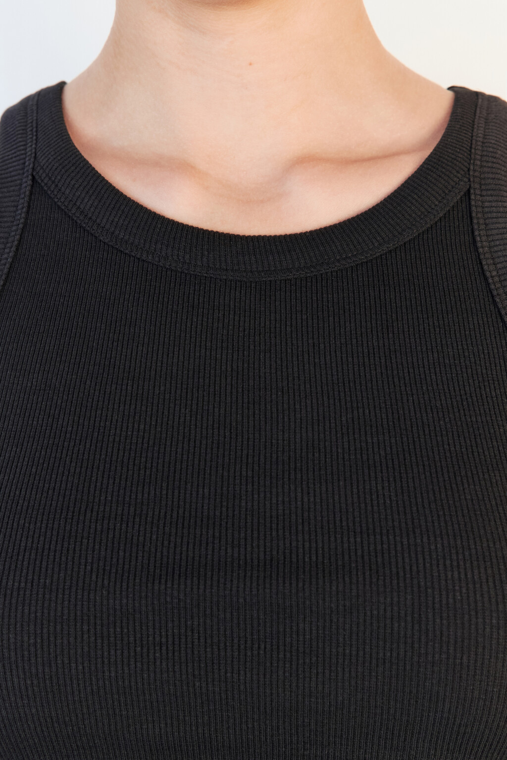 Майка-топ TANKTOP облегающая в рубчик - цвет черный - 6