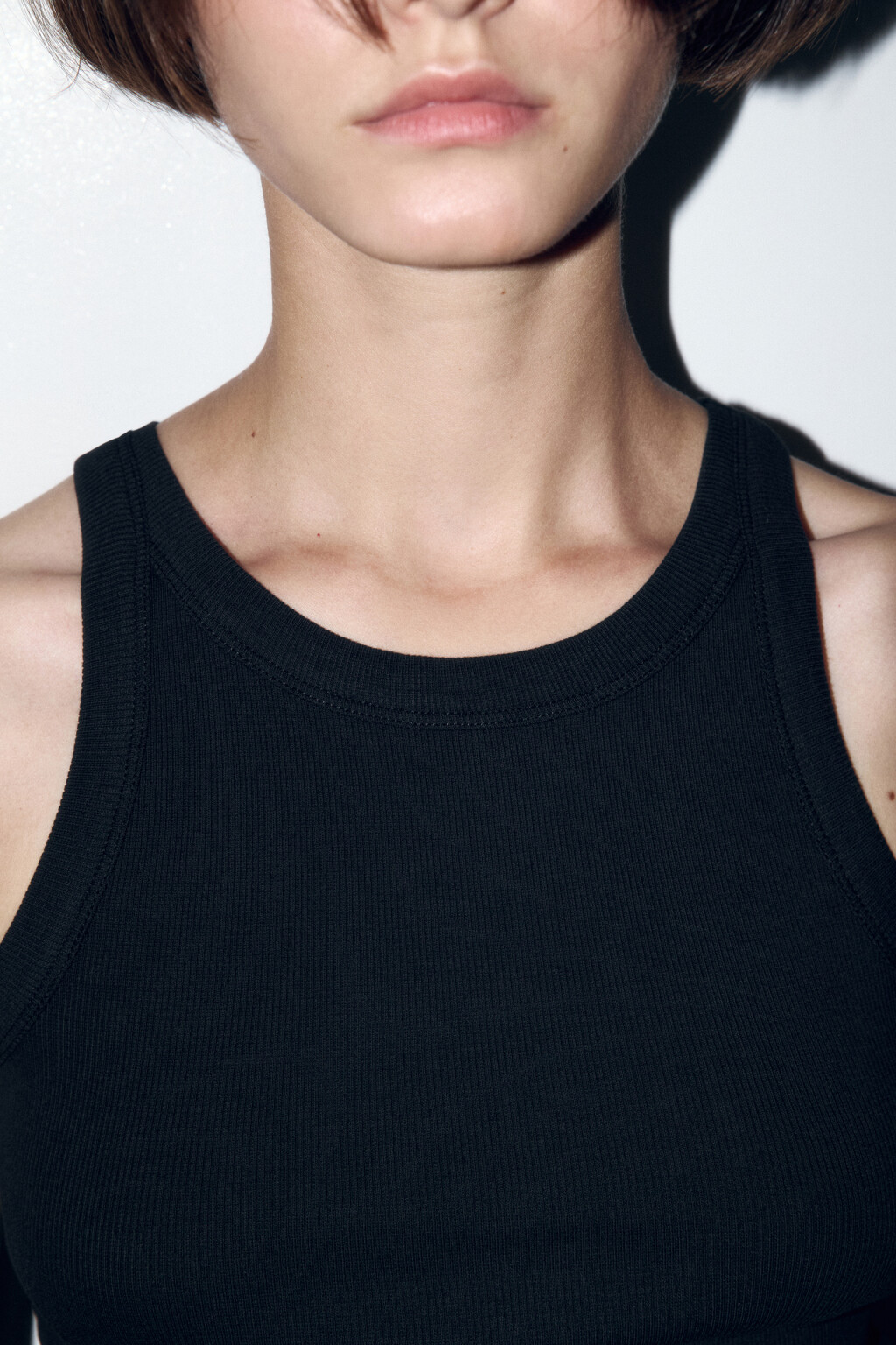 Майка TANKTOP облегающая в рубчик - цвет черный - 6