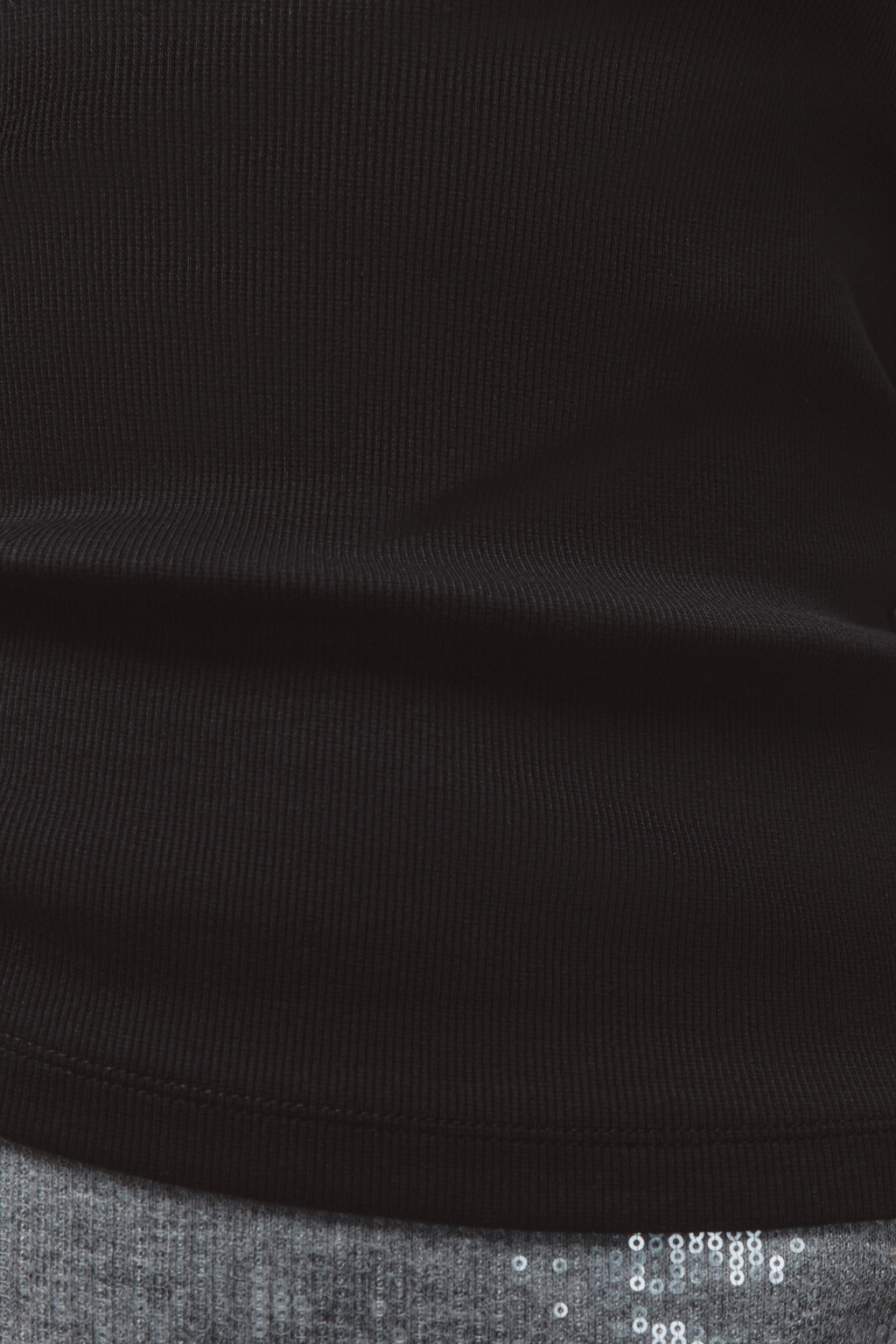 Майка облегающая в рубчик - цвет черный - 7