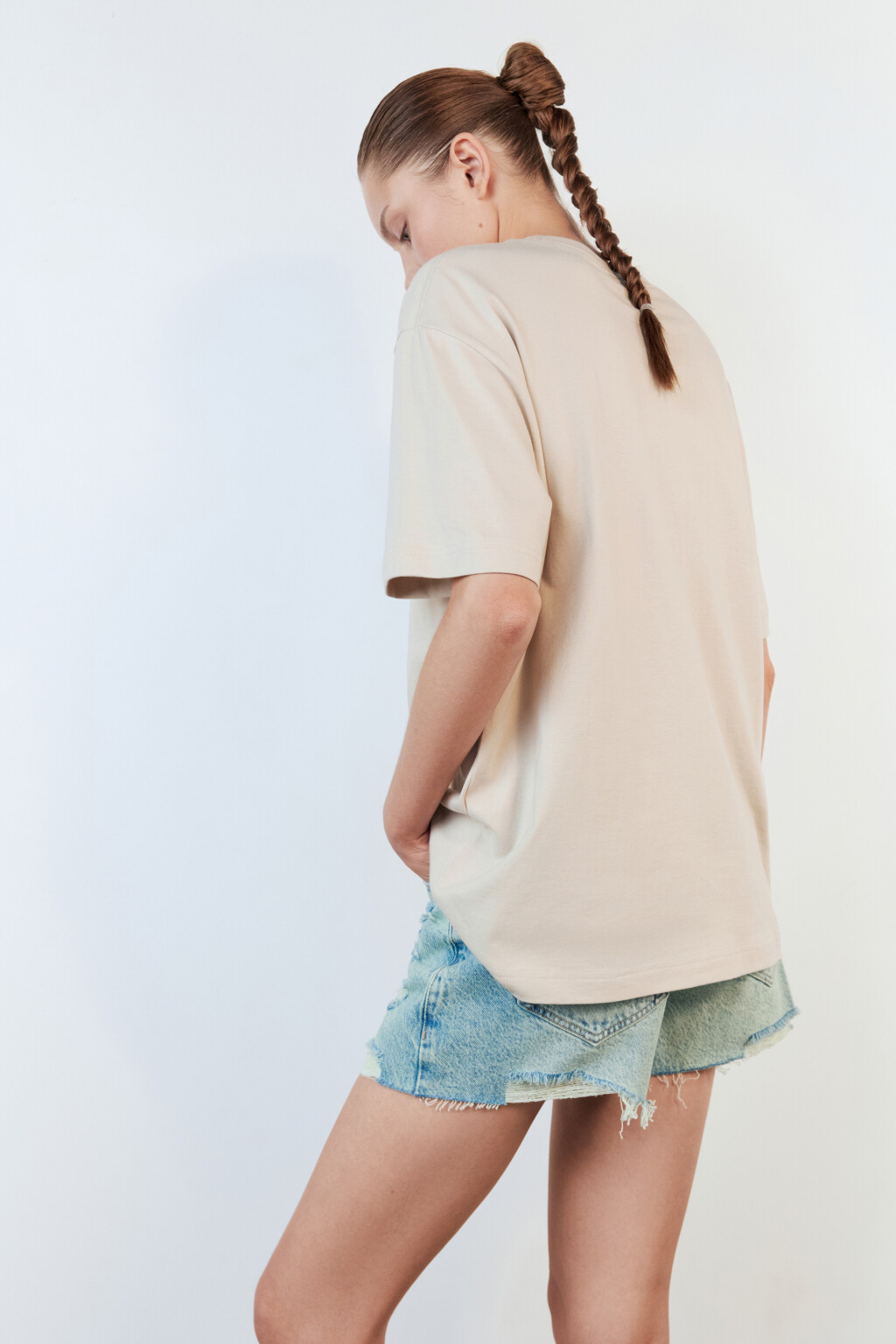 Футболка TBIG оверсайз хлопковая базовая - цвет бежевый - 2
