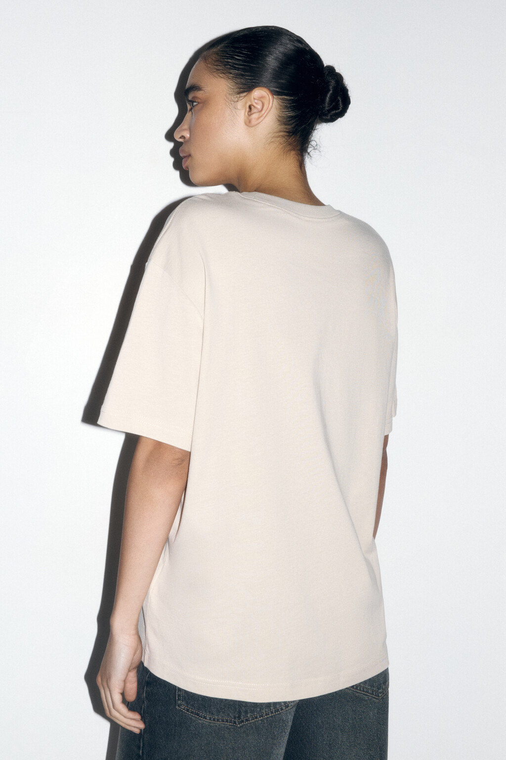 Футболка TBIG оверсайз базовая - цвет бежевый - 4