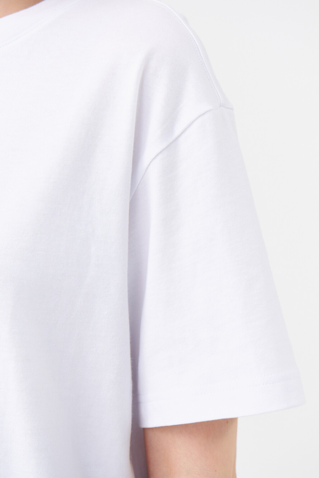 Футболка oversize базовая - цвет белый - 6