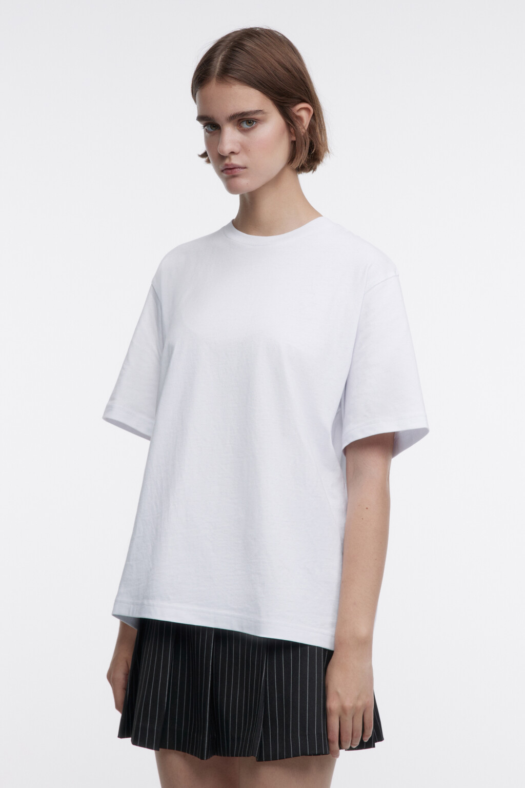 Футболка TBOY оверсайз в базовых цветах - цвет белый - 2