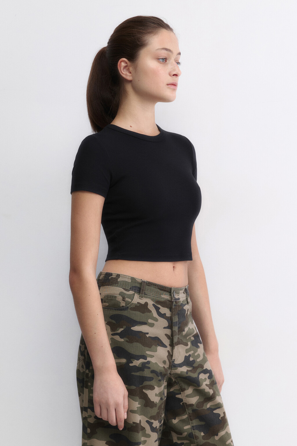 Футболка-топ базовая укороченная - цвет черный - 3