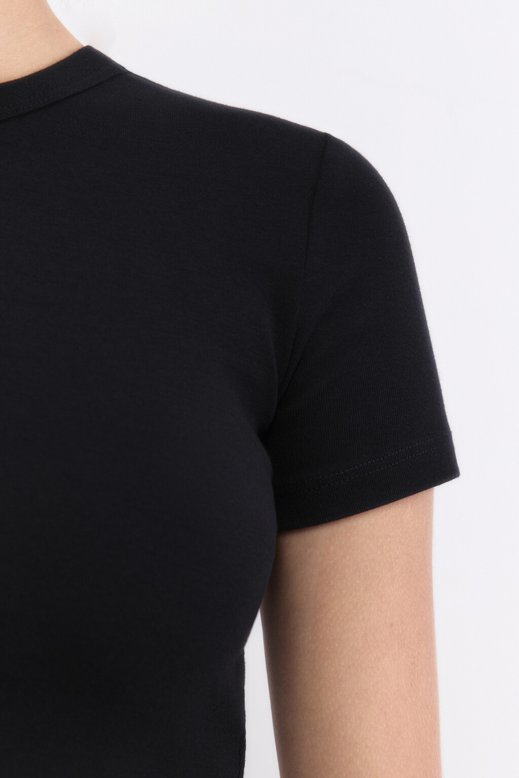 Футболка-топ базовая укороченная - цвет черный - 7
