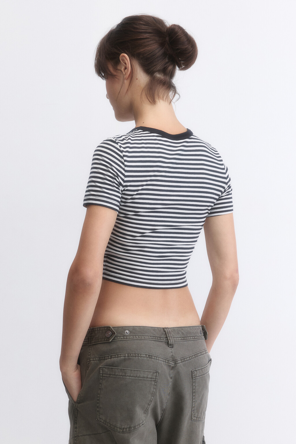 Футболка-топ укороченная в полоску - цвет черный - 4