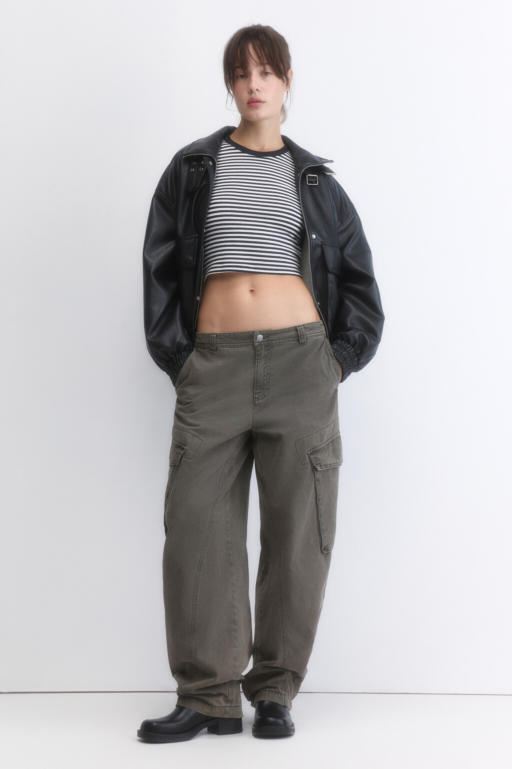 Футболка-топ укороченная в полоску - цвет черный - 6