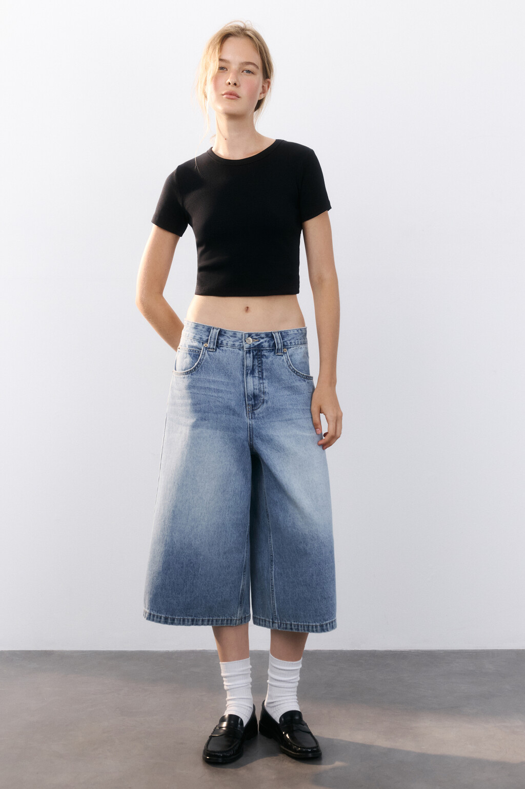 Футболка-топ базовая укороченная - цвет черный - 4