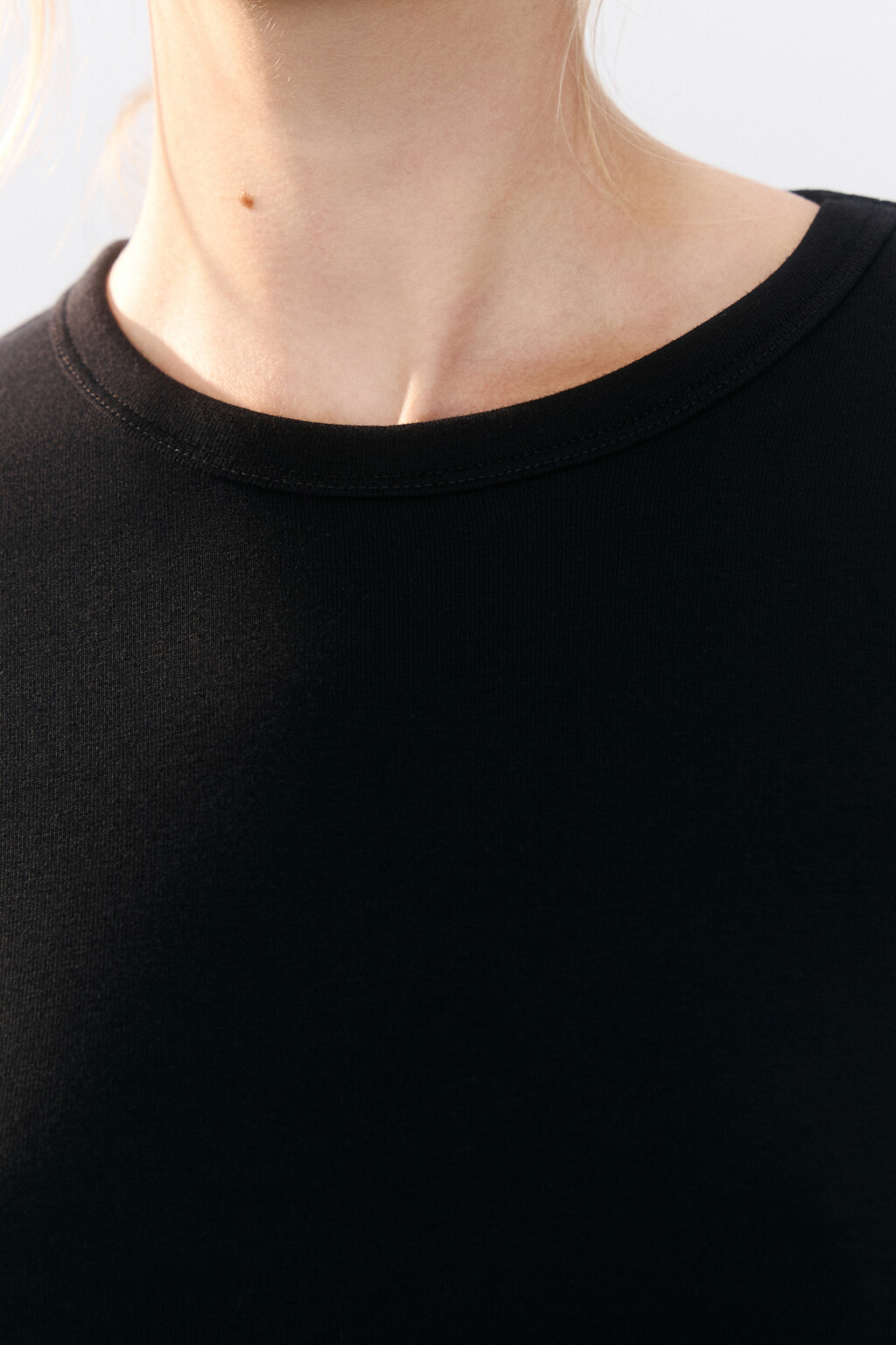 Футболка-топ базовая укороченная - цвет черный - 5