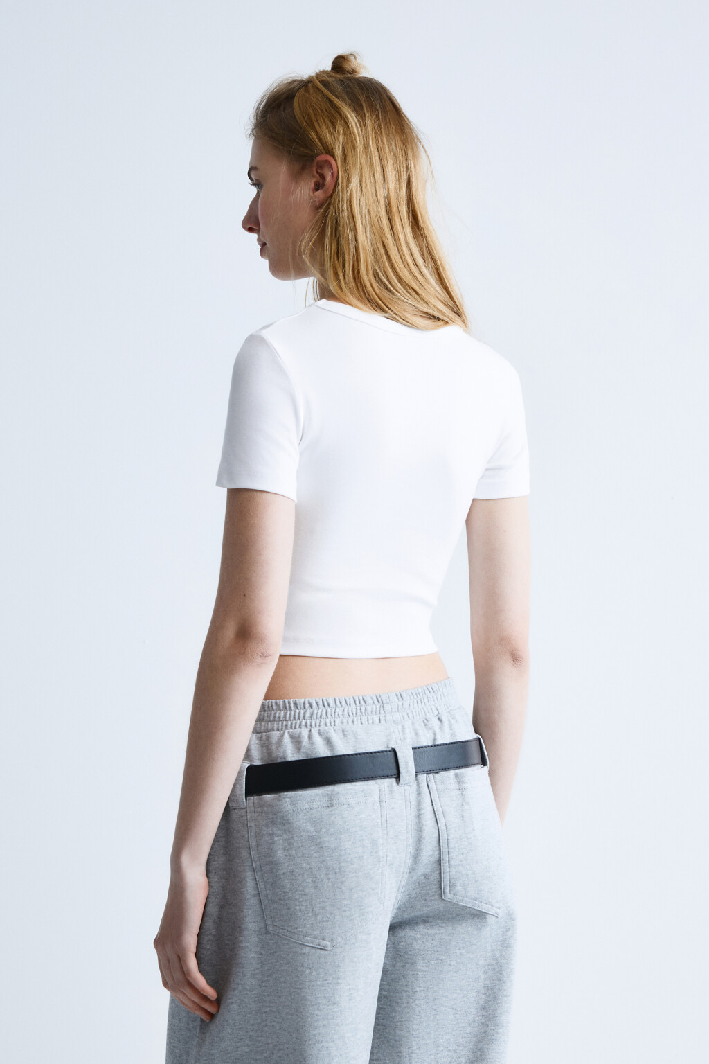 Футболка-топ базовая укороченная - цвет белый - 4