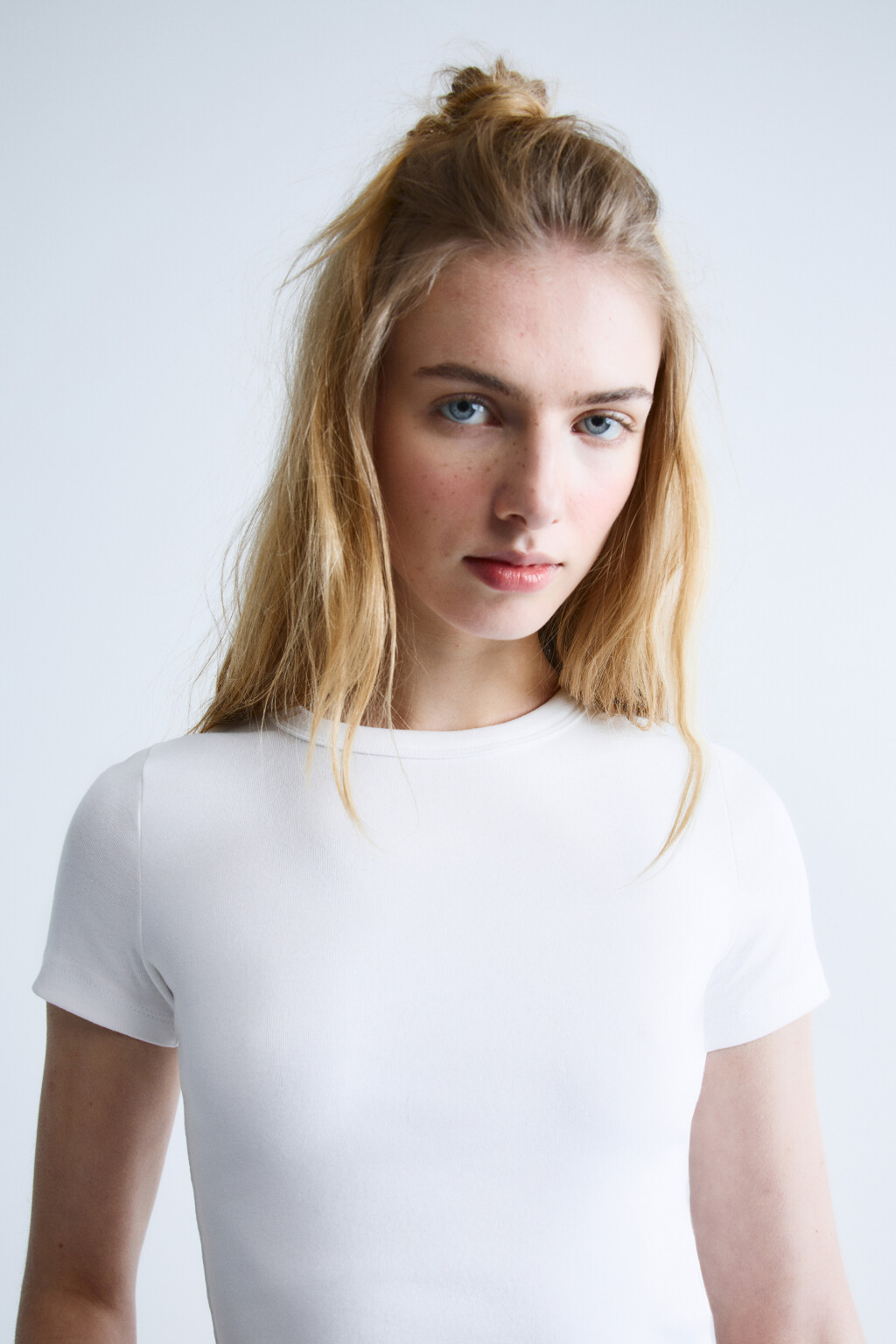 Футболка-топ базовая укороченная - цвет белый - 7