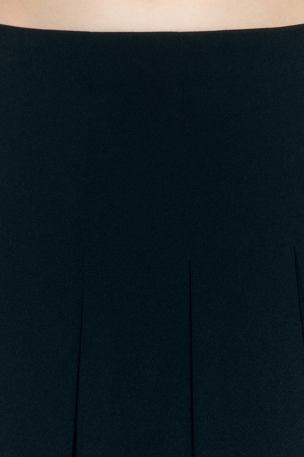 Юбка-трапеция мини в крупную складку - цвет черный - 6