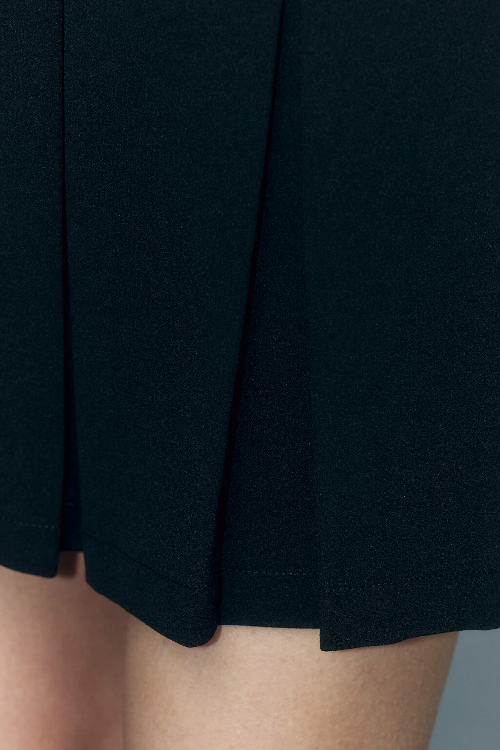 Юбка-трапеция мини в крупную складку - цвет черный - 7