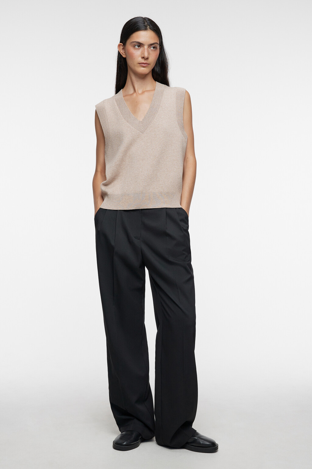 Жилет VEST вязаный жаккардовый с V-вырезом - цвет бежевый - 4