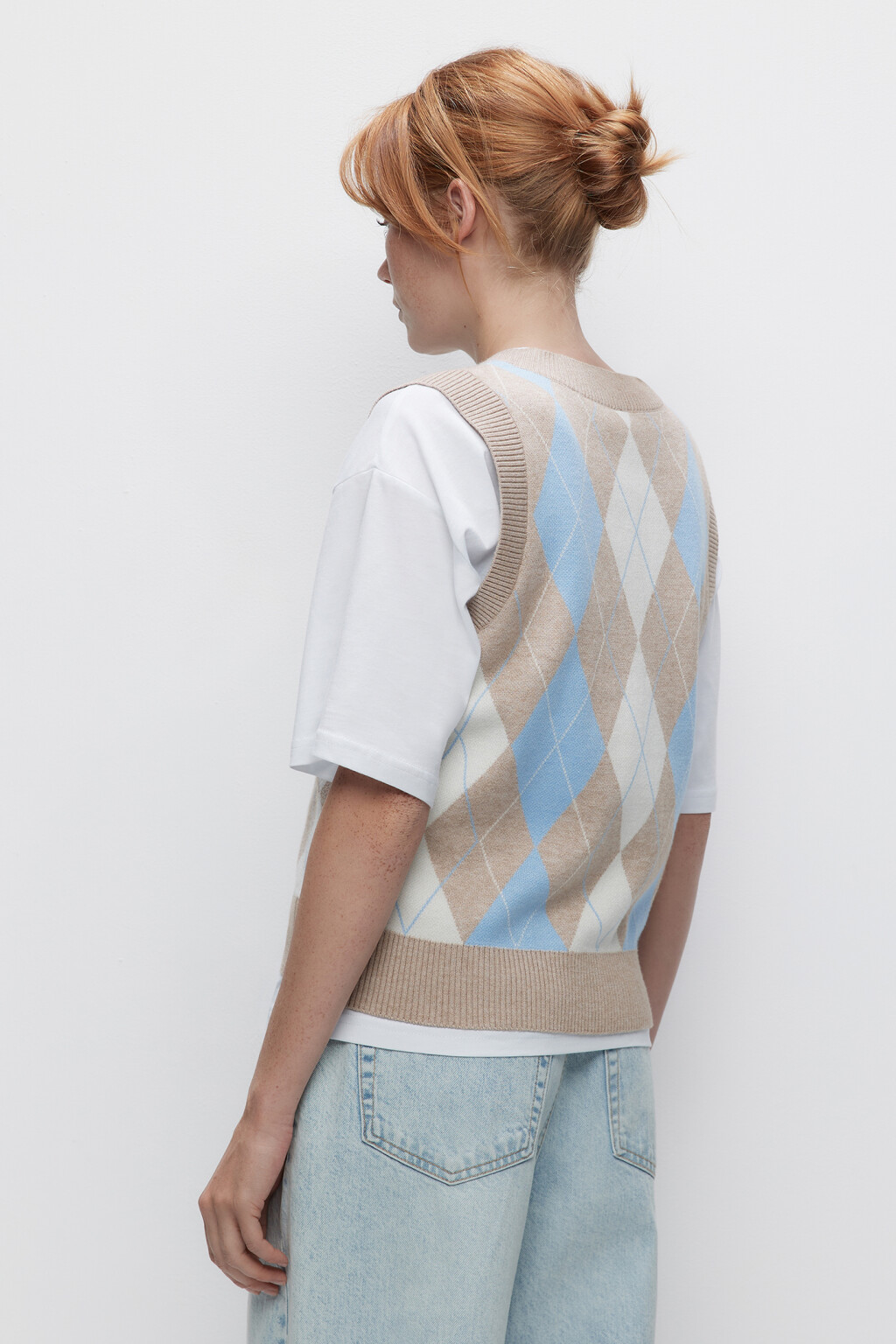 Жилет VEST вязаный жаккардовый с V-вырезом - цвет бежевый - 4