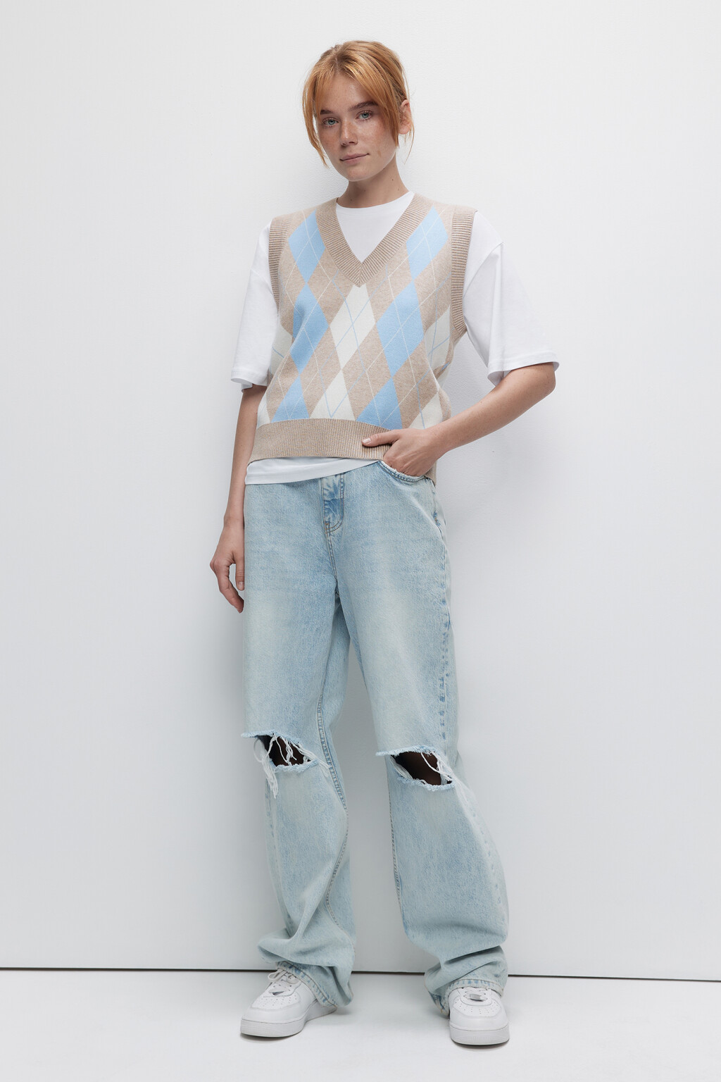 Жилет VEST вязаный жаккардовый с V-вырезом - цвет бежевый - 1