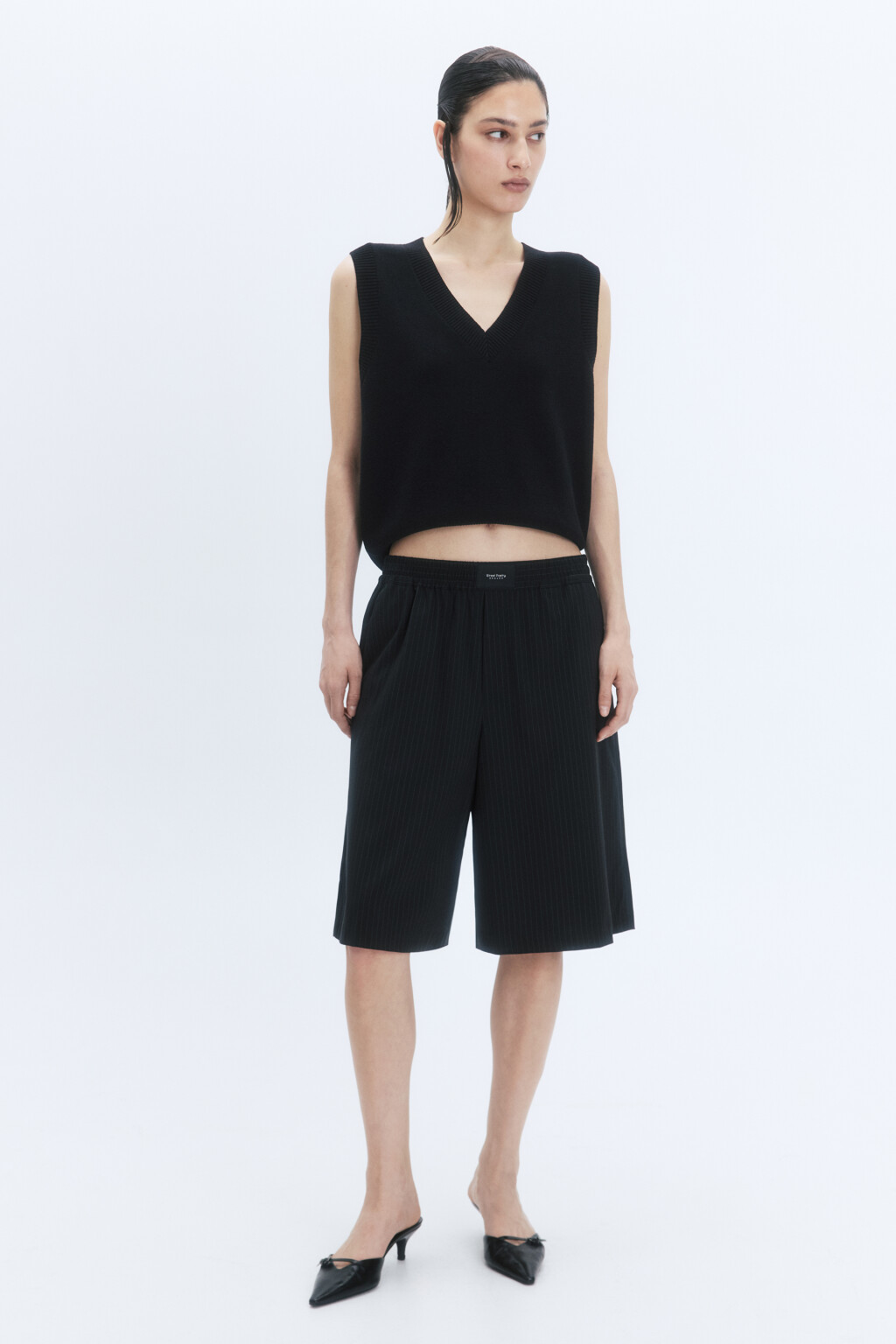 Жилет вязаный жаккардовый с V-образным вырезом - цвет черный - 5