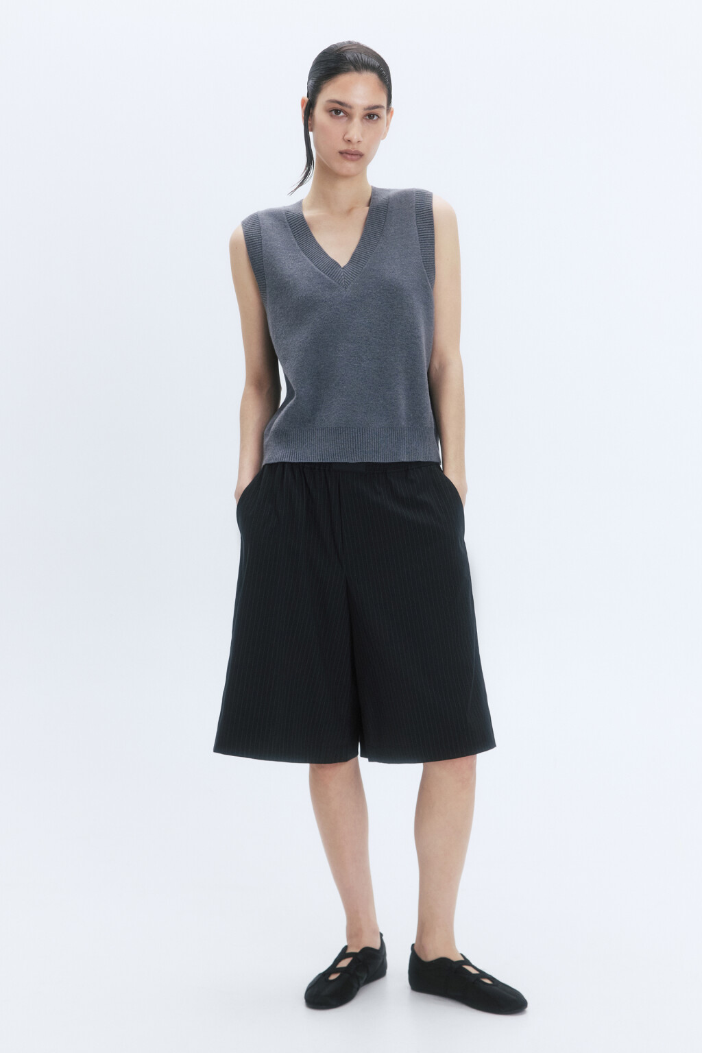 Жилет вязаный жаккардовый с V-образным вырезом - цвет серый - 6