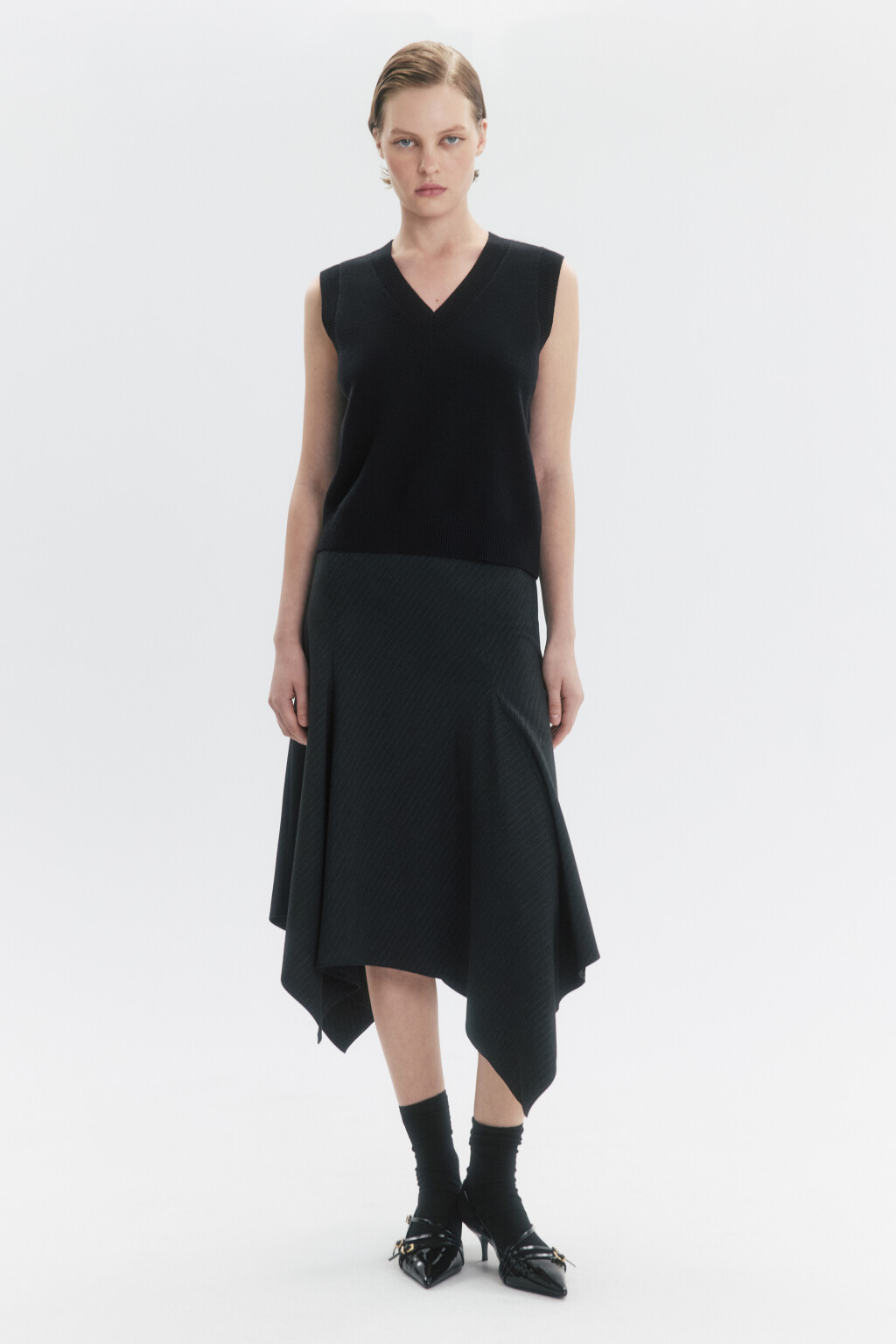 Жилет VEST вязаный с V-образным вырезом - цвет черный - 5