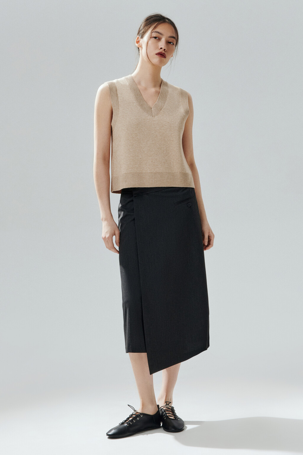 Жилет из вязаного трикотажа - цвет бежевый - 5