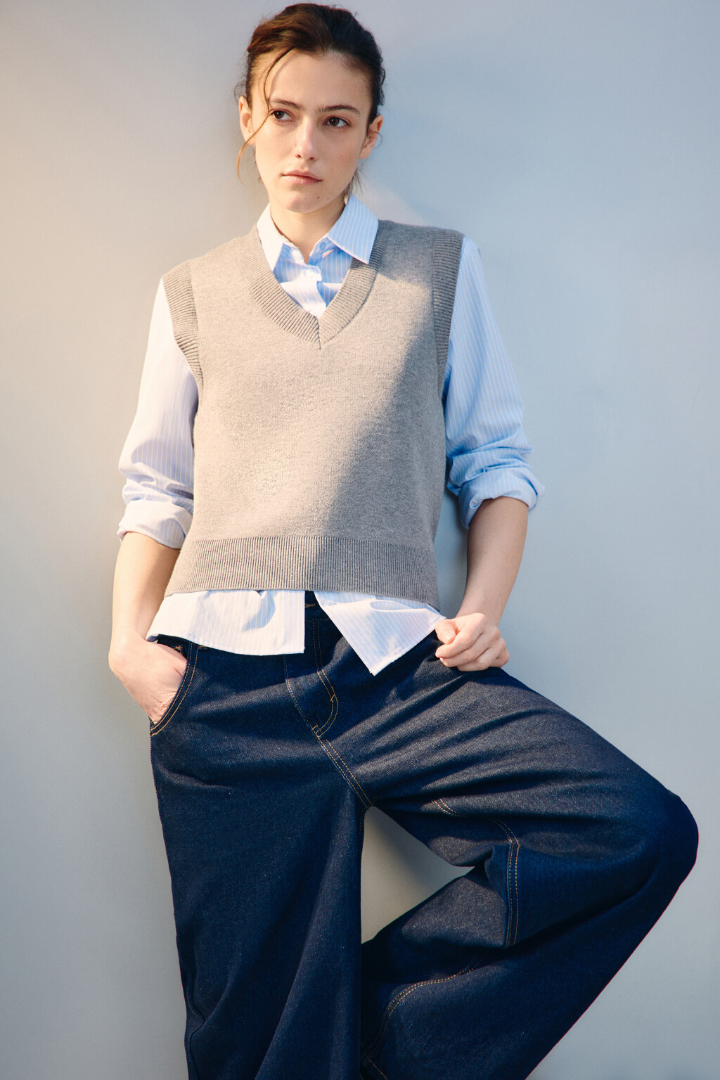 Жилет из вязаного трикотажа - цвет серый - 9