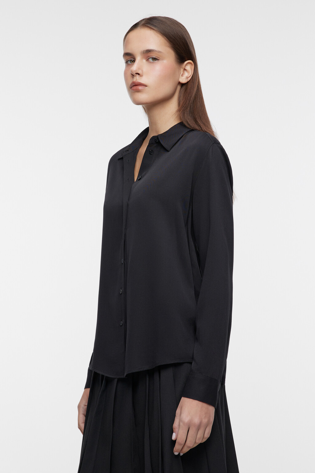 Блузка-рубашка ViShirt базовая из вискозы - цвет черный - 2